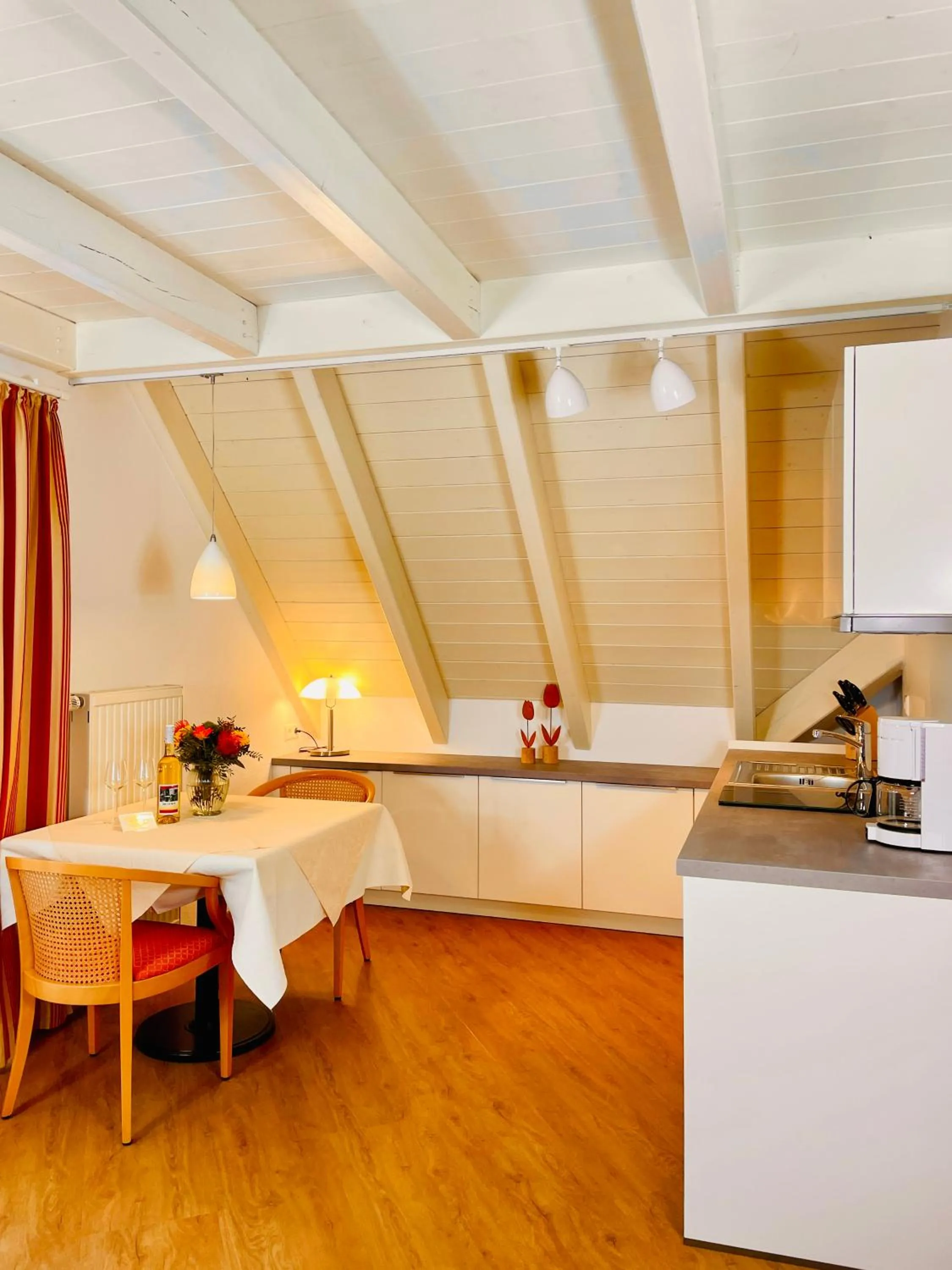 Photo of the whole room in Im Winkel Appartements und Zimmer