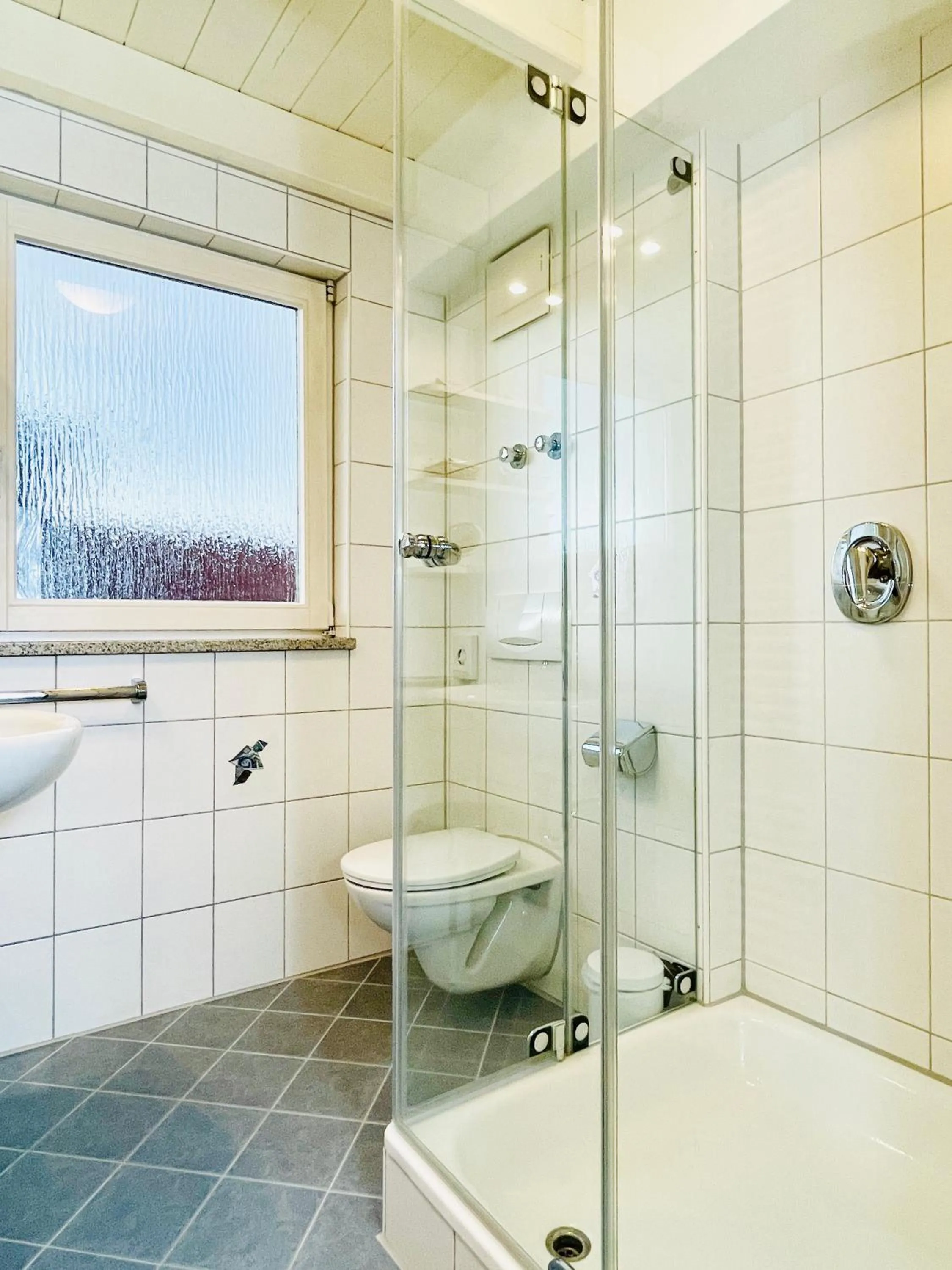 Bathroom in Im Winkel Appartements und Zimmer