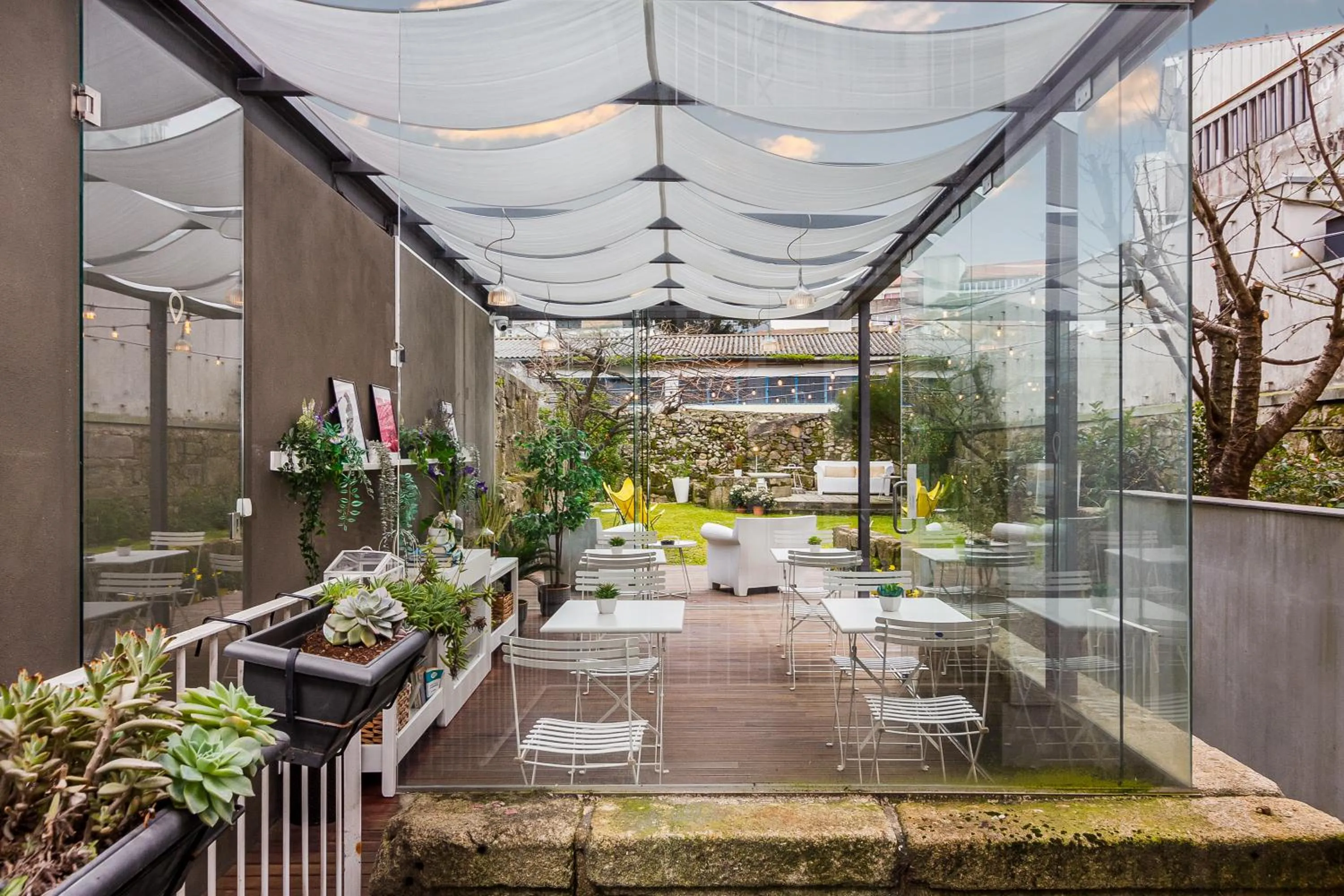 Garden in In Porto Gallery Guesthouse