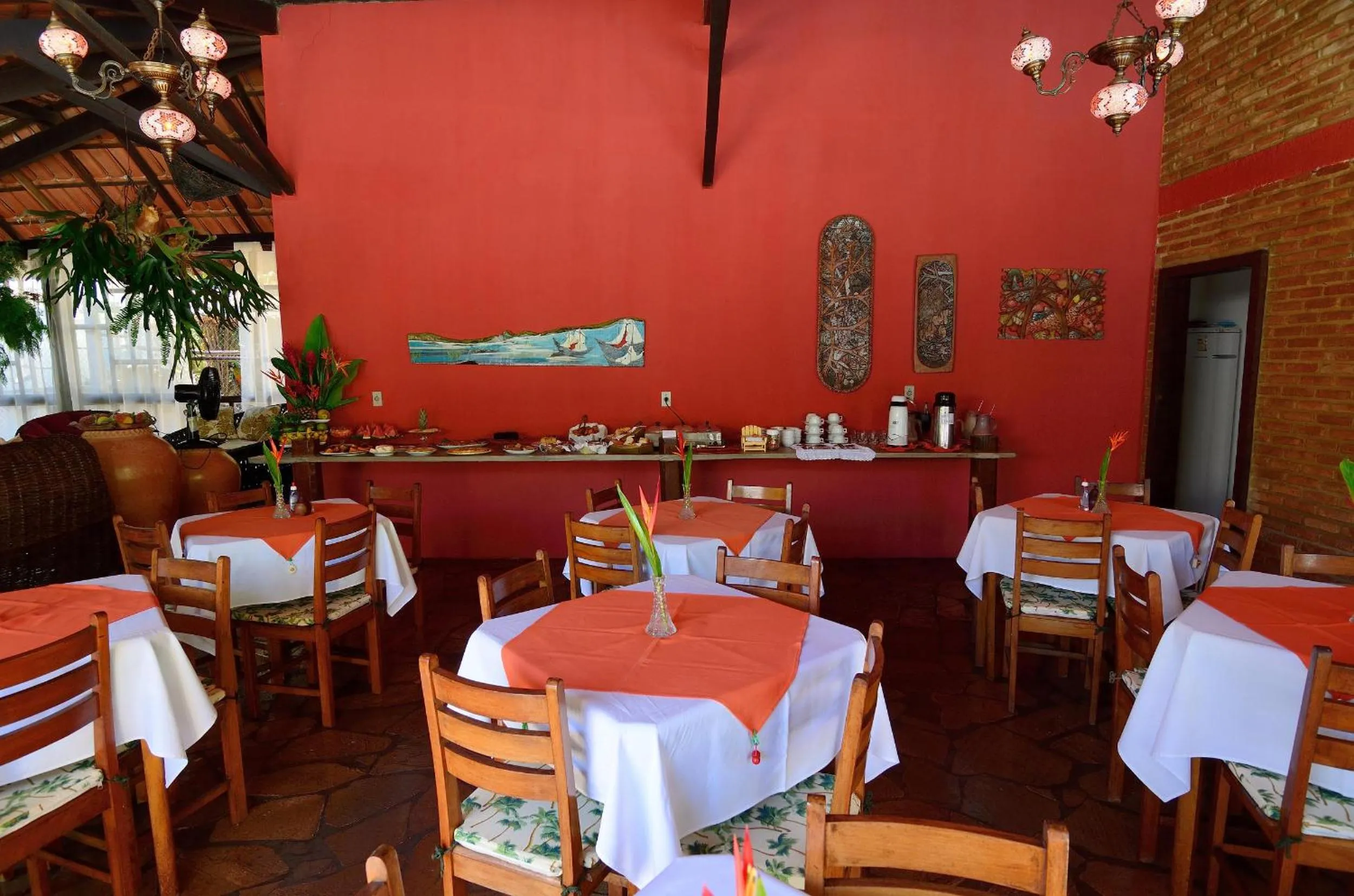 Restaurant/places to eat in Pousada Casa de Maria