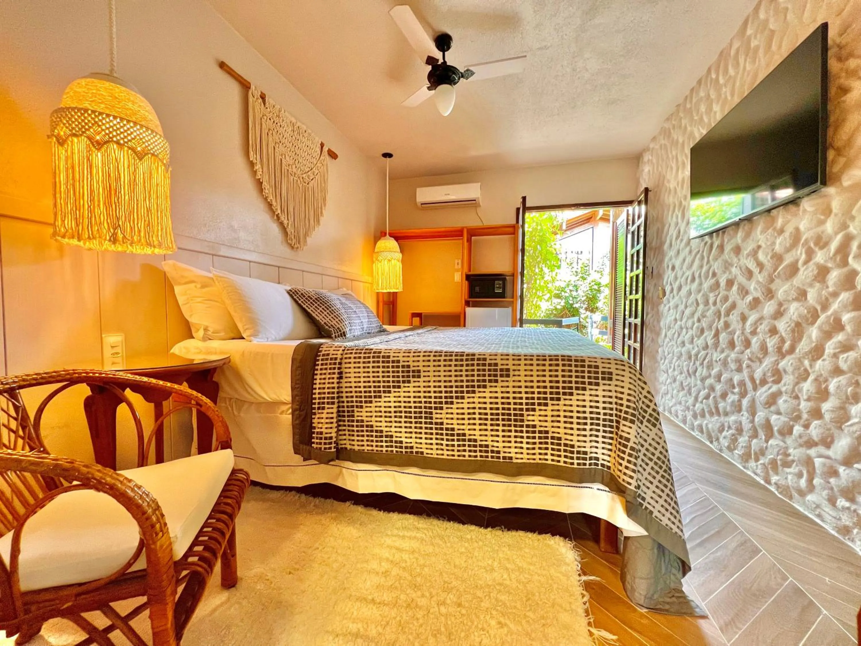 Photo of the whole room, Bed in Pousada Casa de Maria