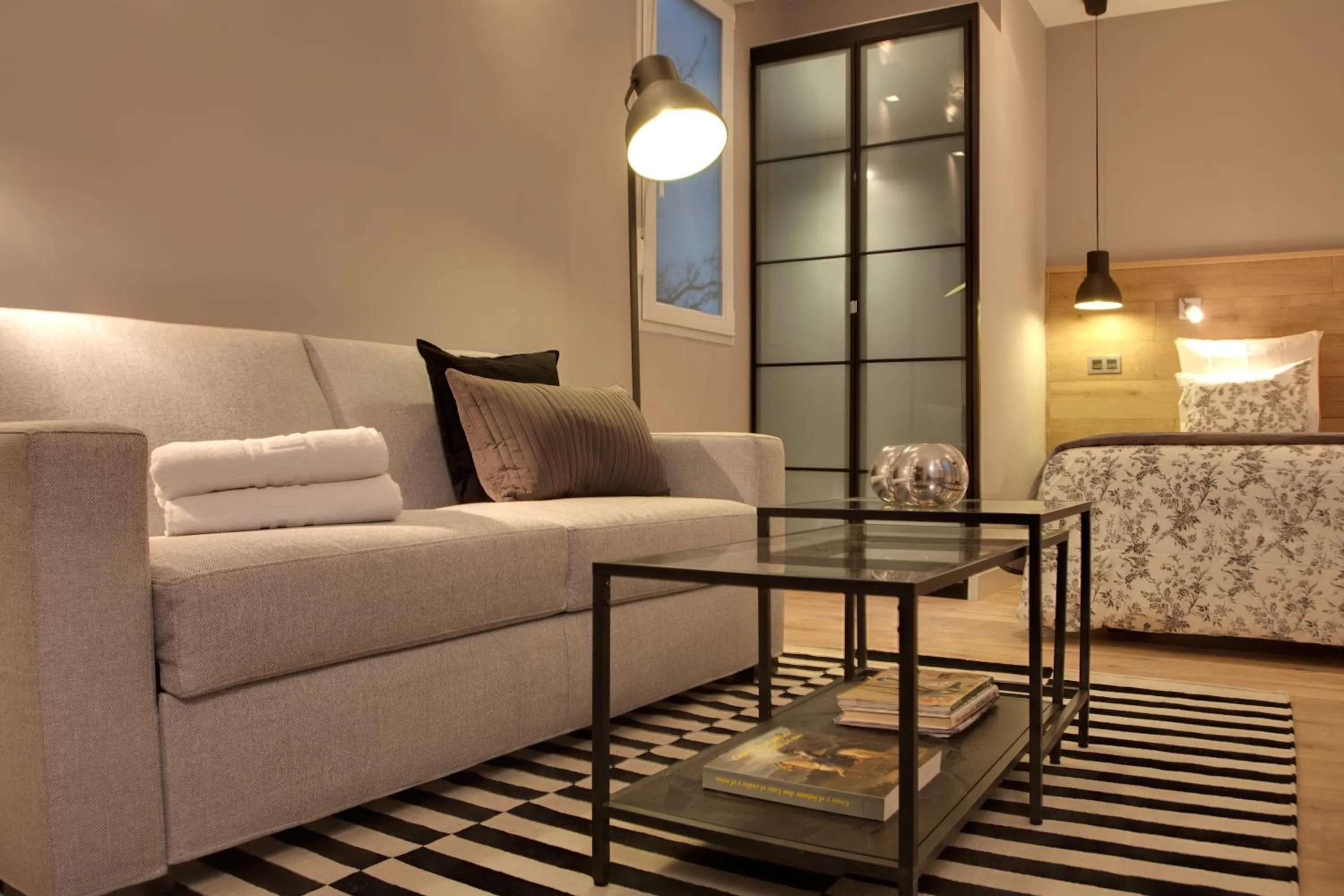 Dining area in SUITES YOU Platinum