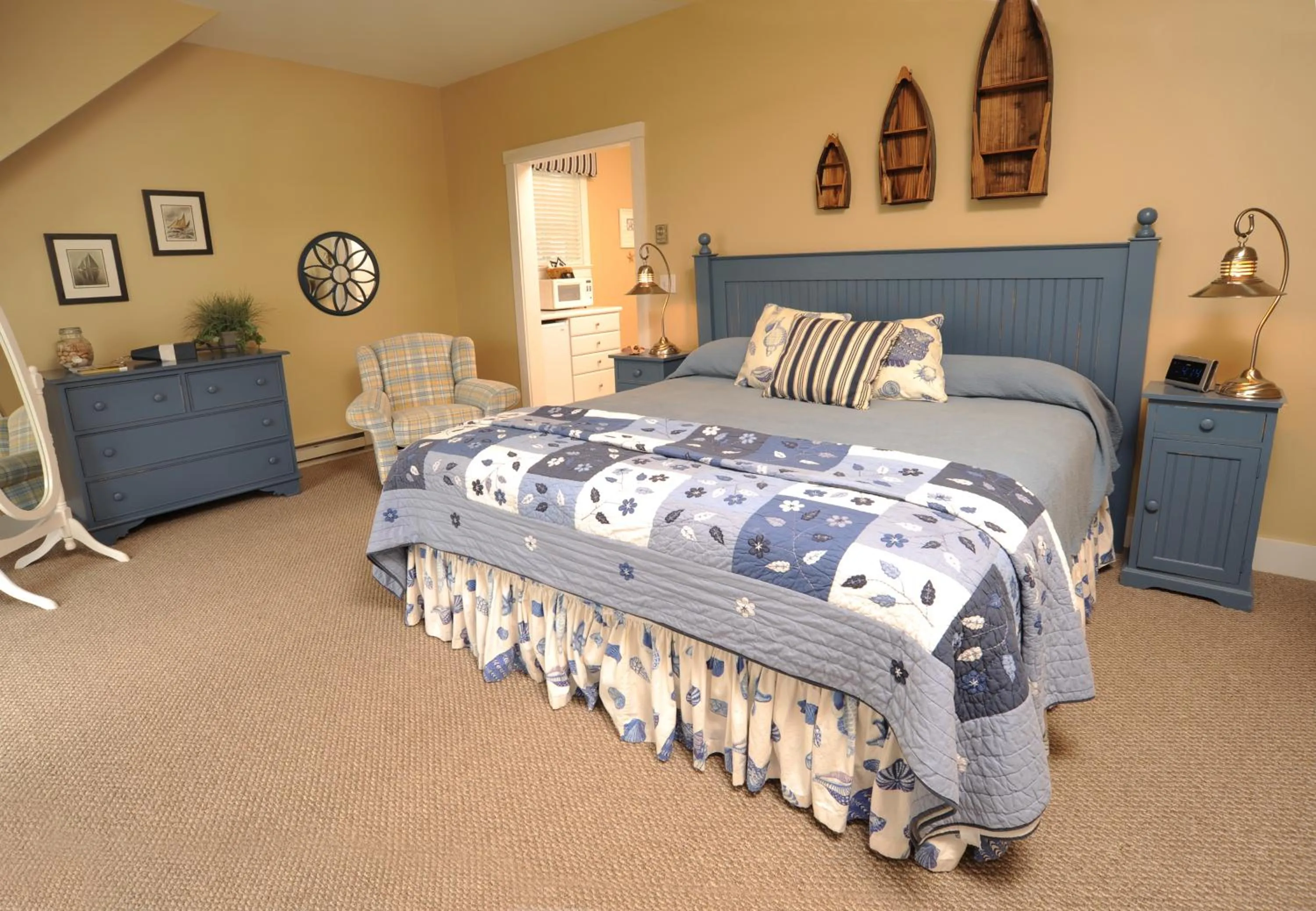 Bed in Newagen Seaside Inn