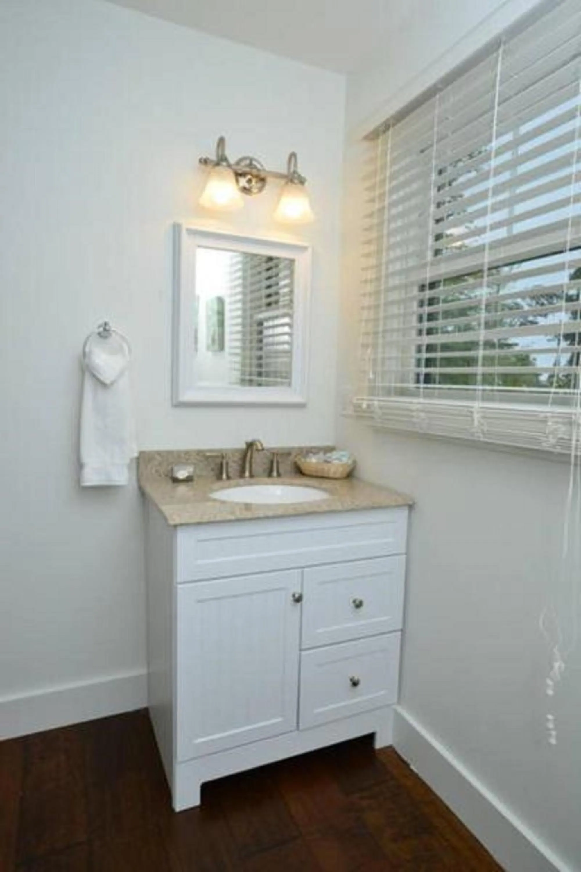 Bathroom in Newagen Seaside Inn