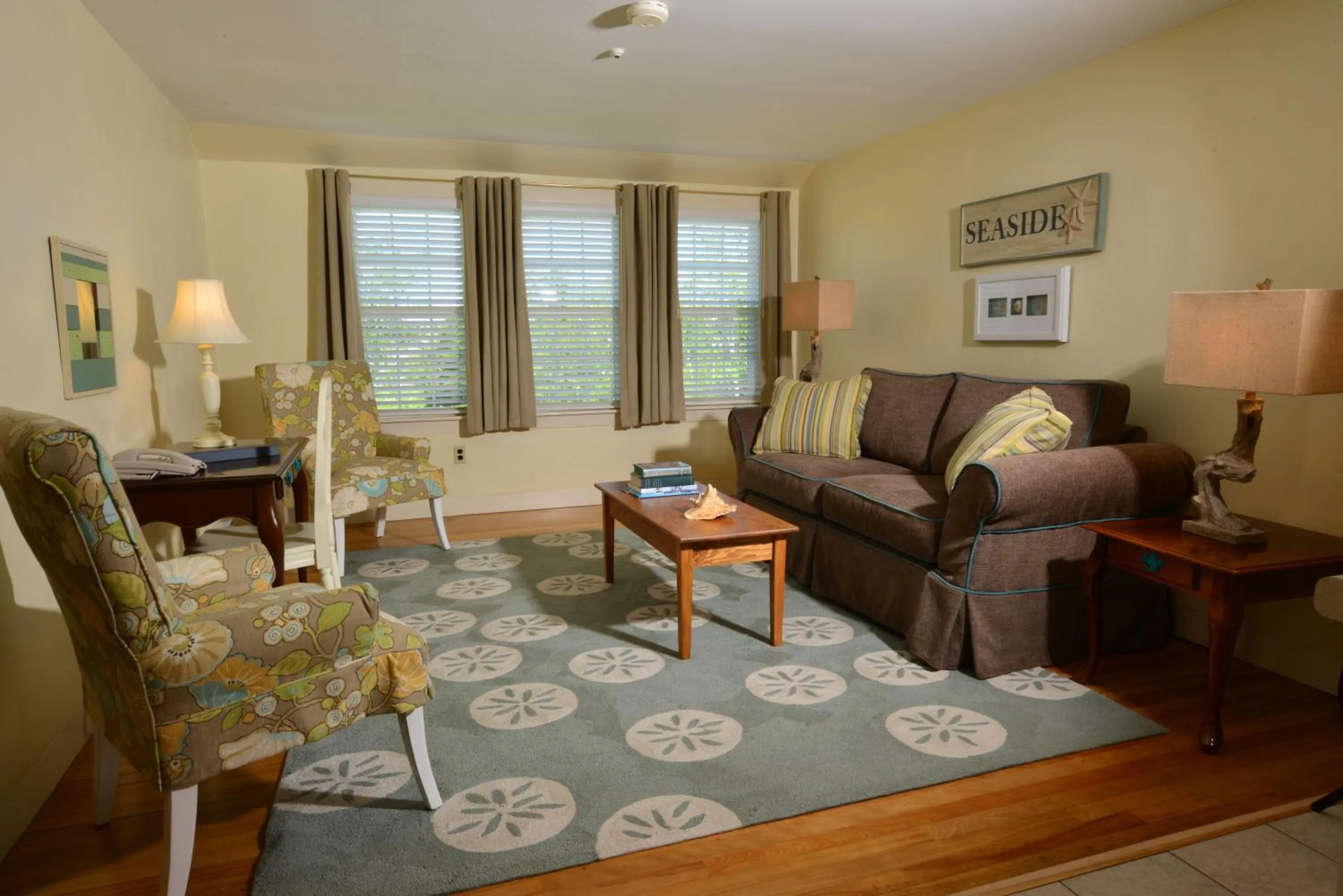 Living room in Newagen Seaside Inn