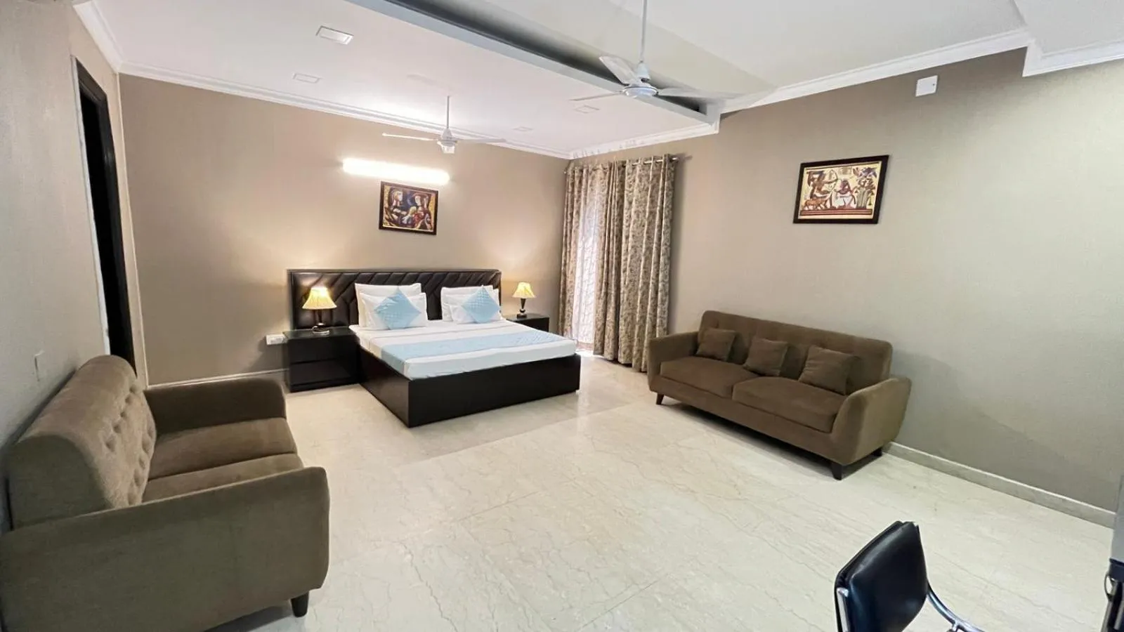 Bed in Abode Residency near USA Embassy Delhi Safdarjung Enclave New Delhi
