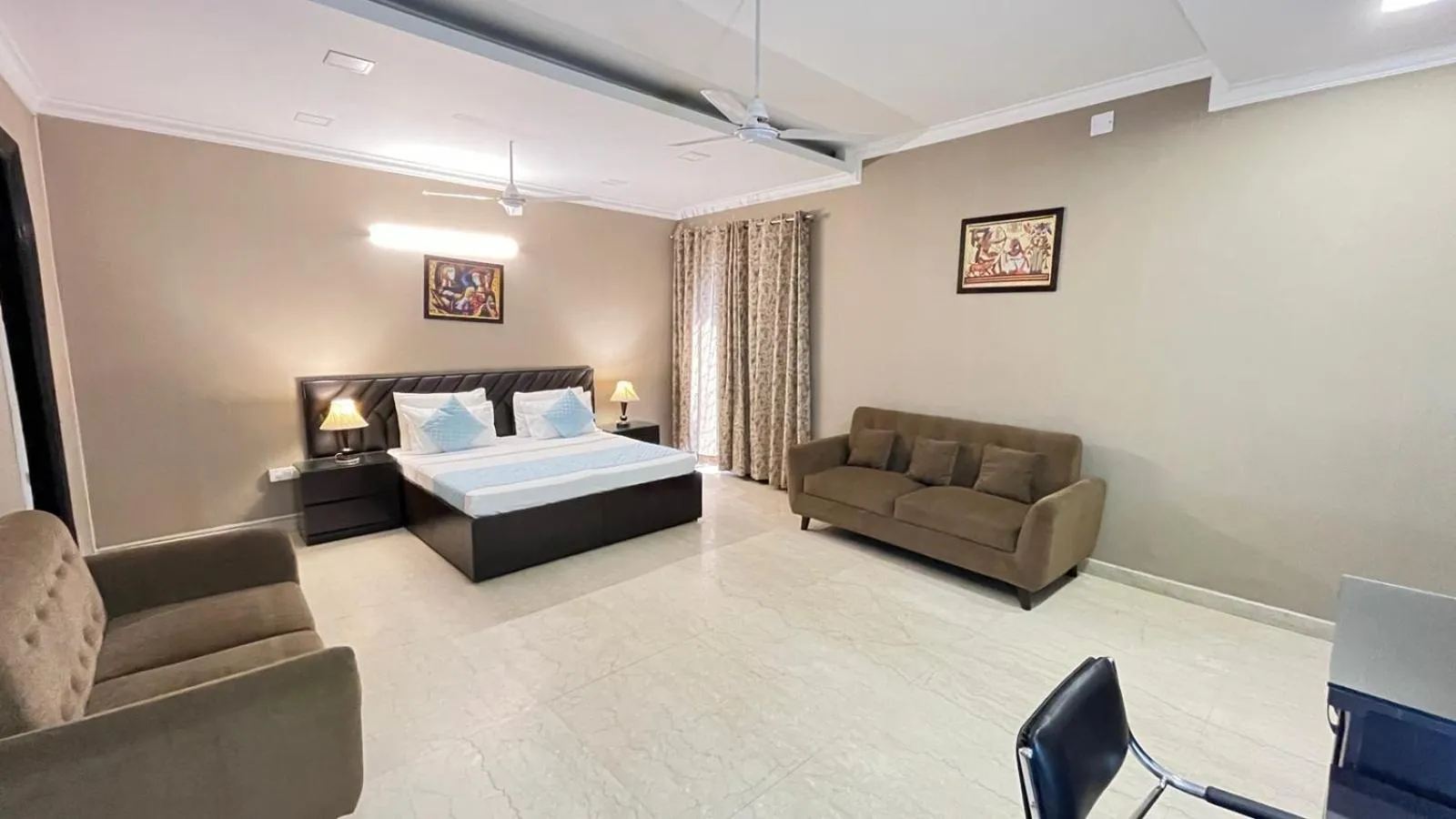 Bed in Abode Residency near USA Embassy Delhi Safdarjung Enclave New Delhi