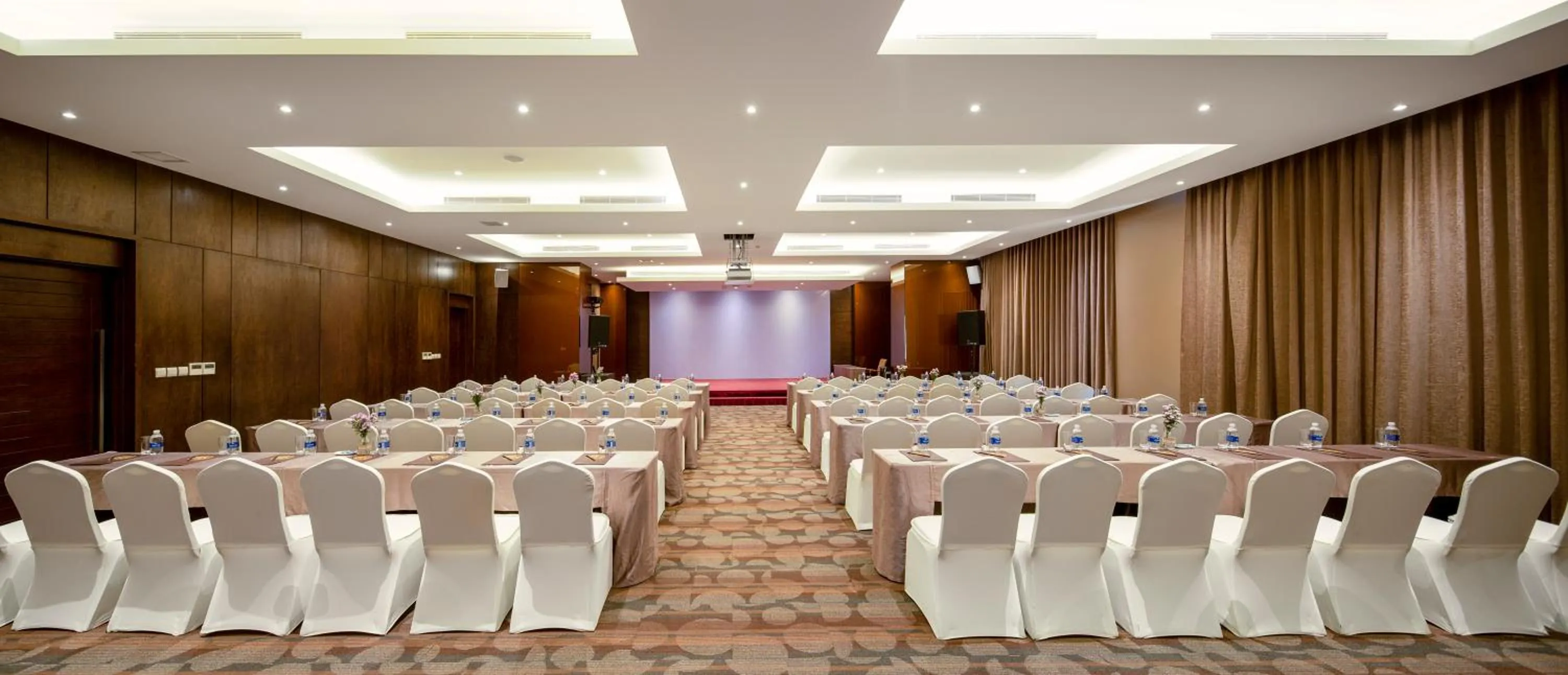 Meeting/conference room in Vanda Hotel