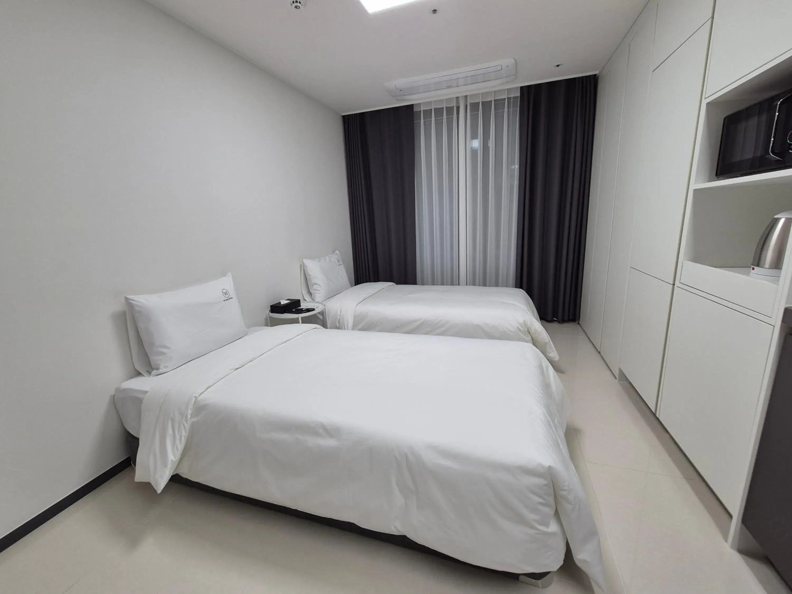 Standard Twin Room in W Stay Hotel Busan City Hall Standard Twin Room in W Stay Hotel Busan City Hall