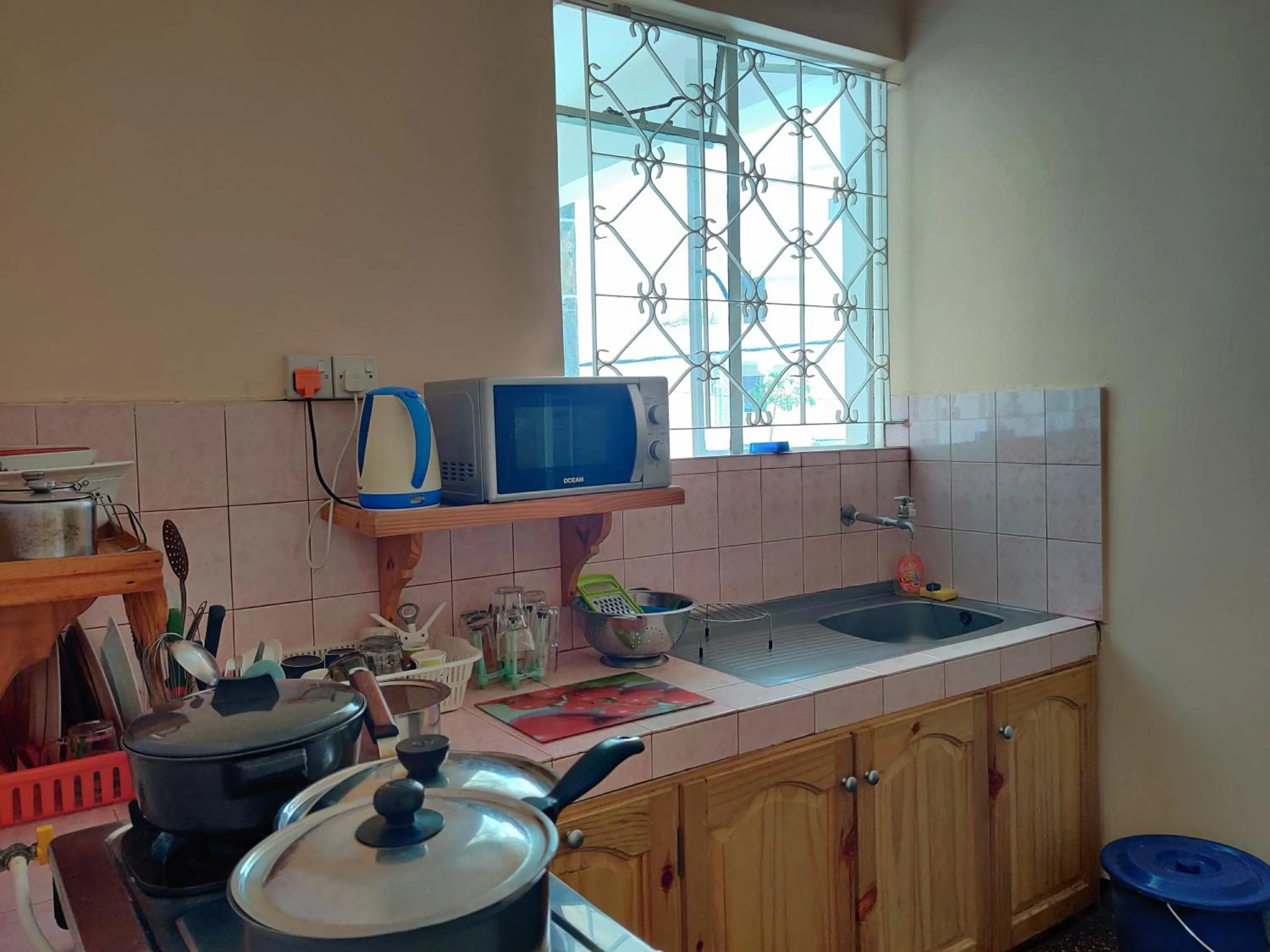 Kitchen or kitchenette in Pereybere Beach Apartments