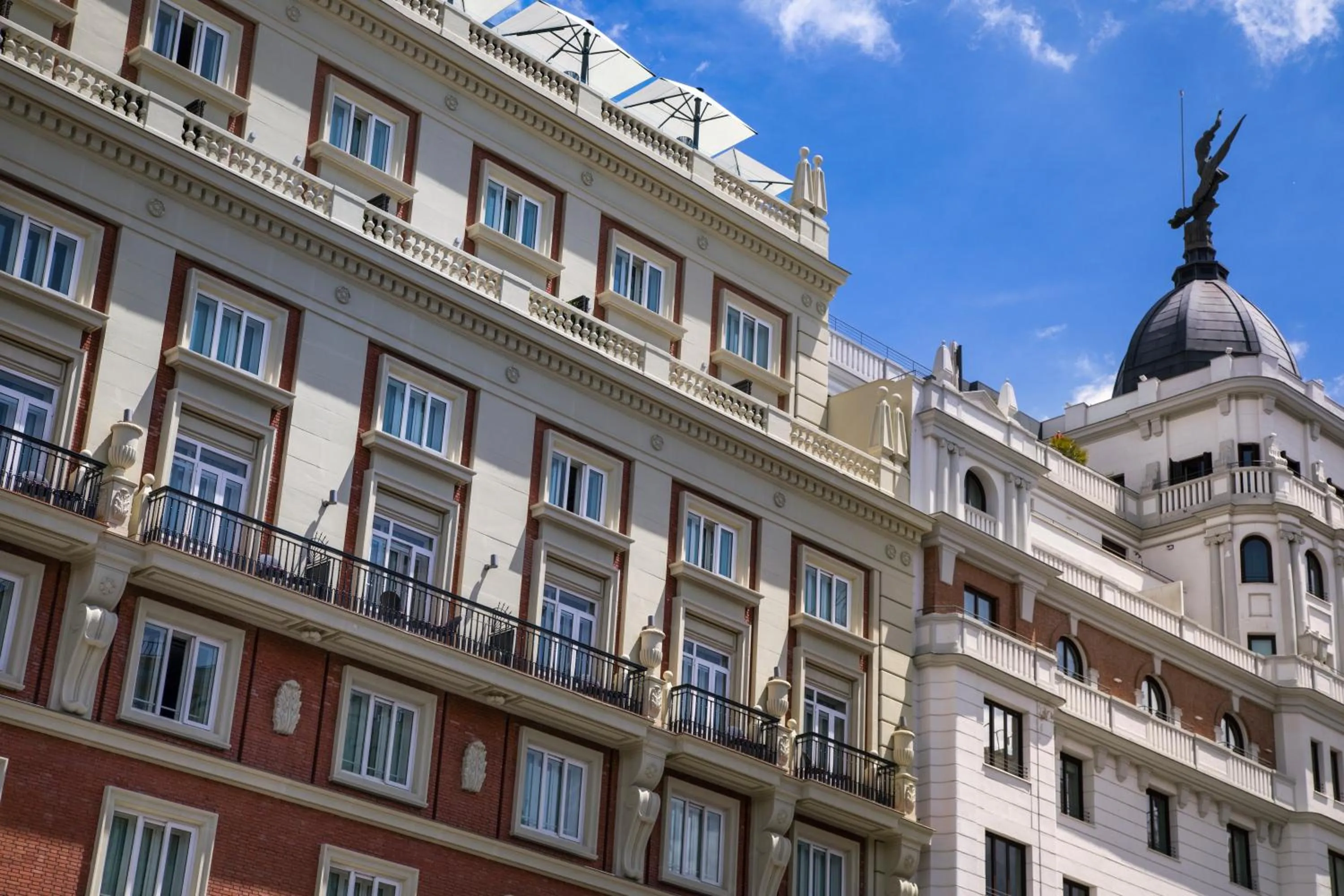 Property building in Catalonia Plaza España Hotel & Spa
