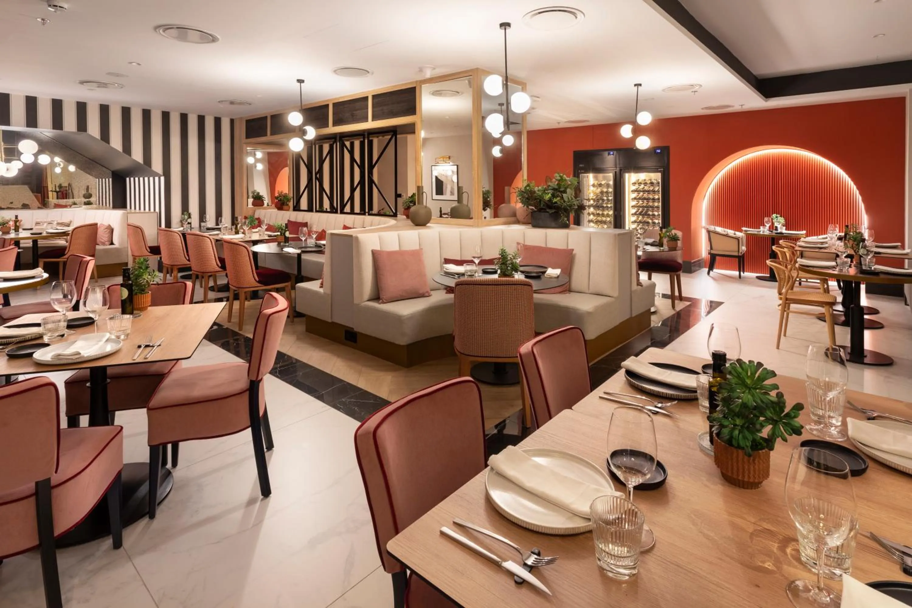 Restaurant/places to eat in Catalonia Plaza España Hotel & Spa