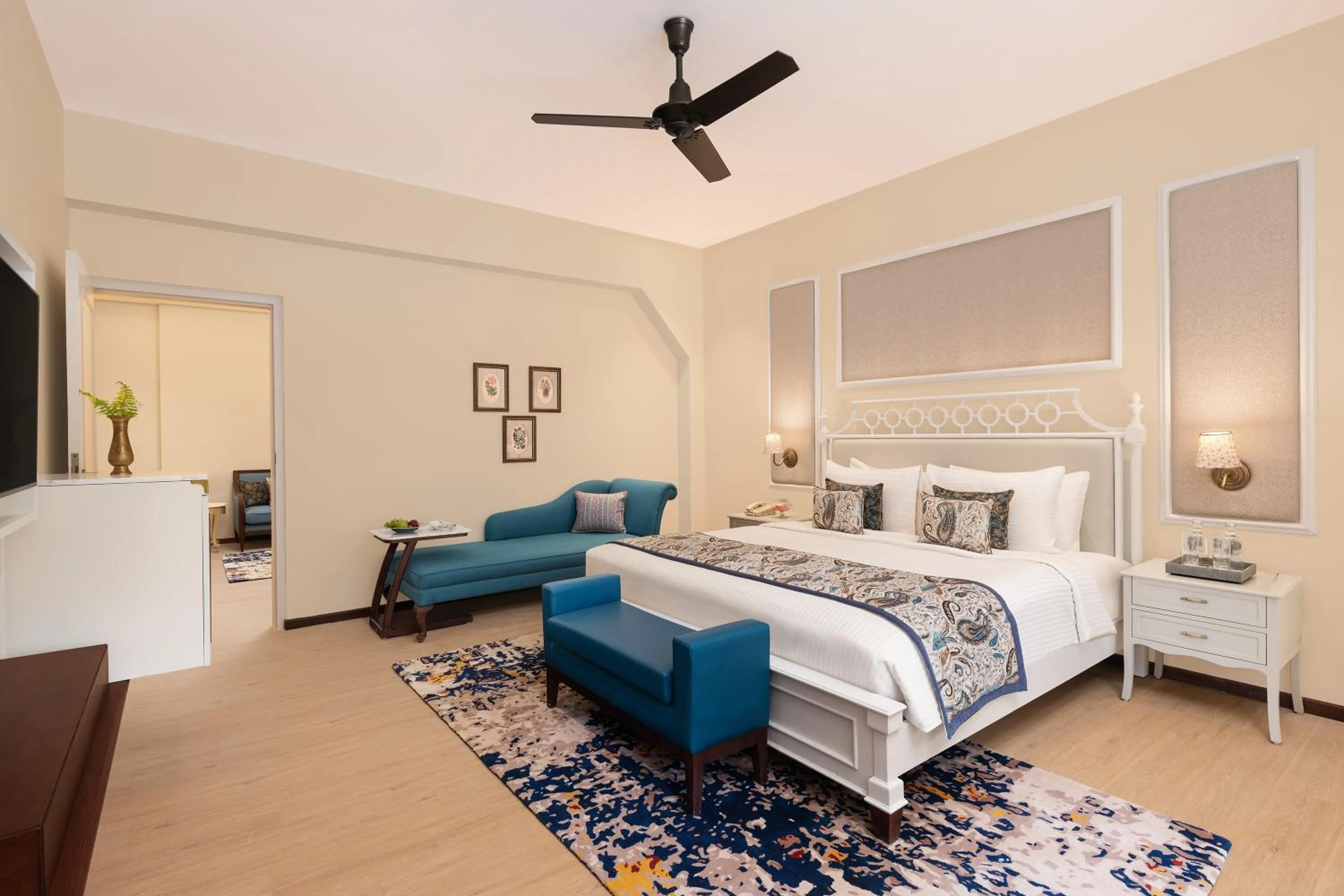 Bedroom, Bed in Naukuchia House, Naukuchiatal - IHCL SeleQtions