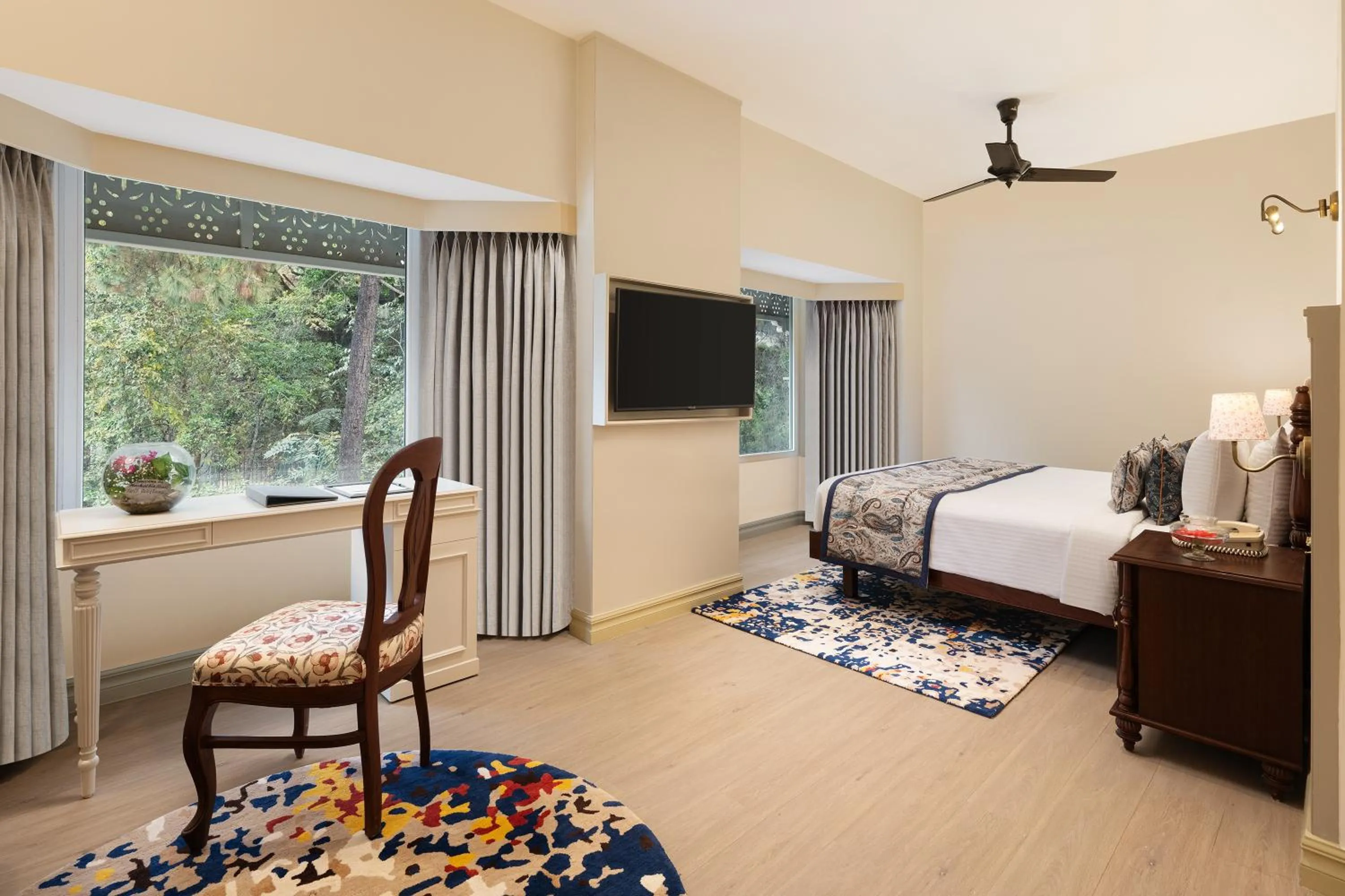 Bedroom, Bed in Naukuchia House, Naukuchiatal - IHCL SeleQtions