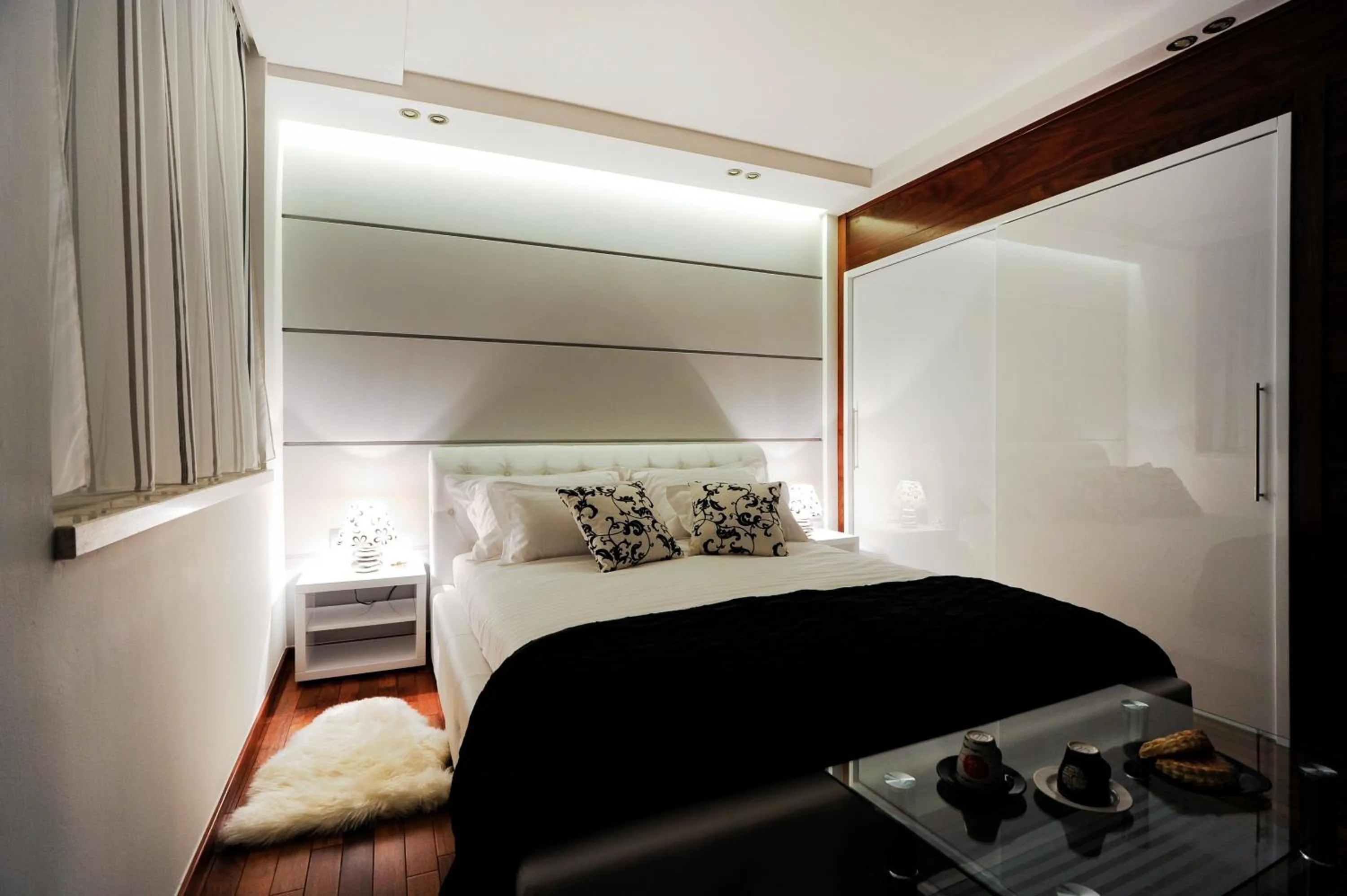 Bed in Main Street Studio and Rooms