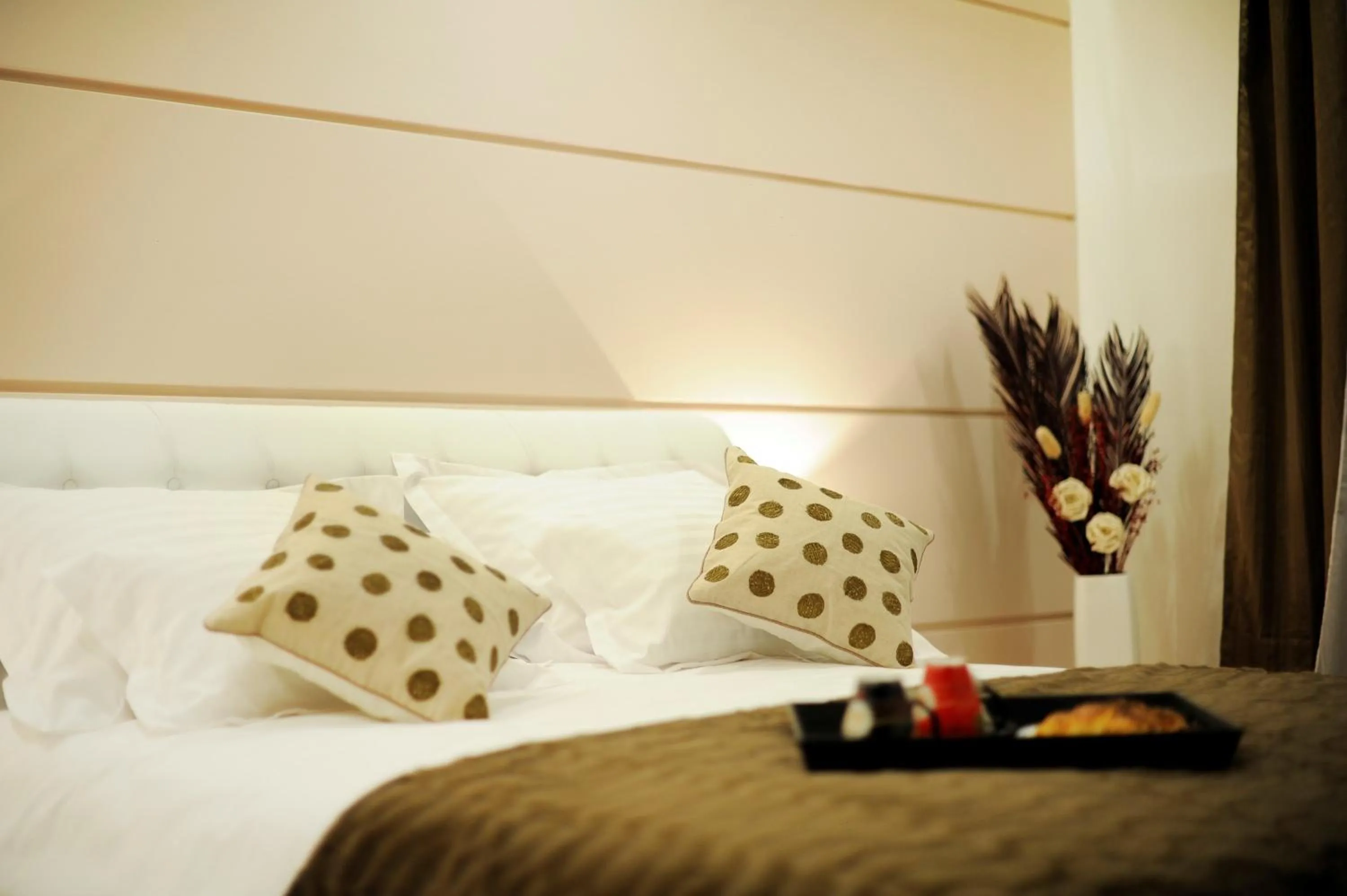 Bed in Main Street Studio and Rooms