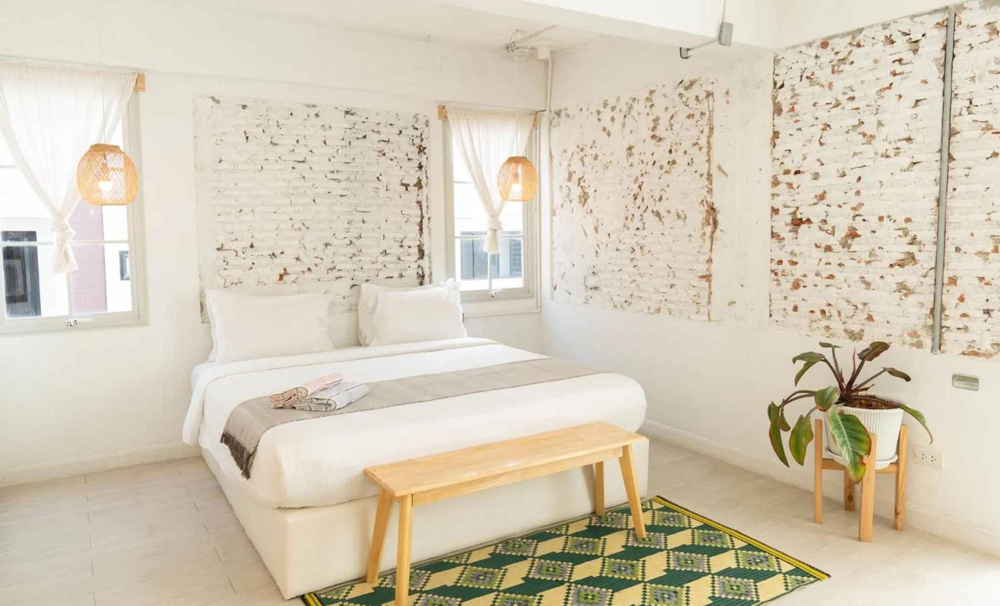 Bed in The Local Khaosan Bangkok Hotel