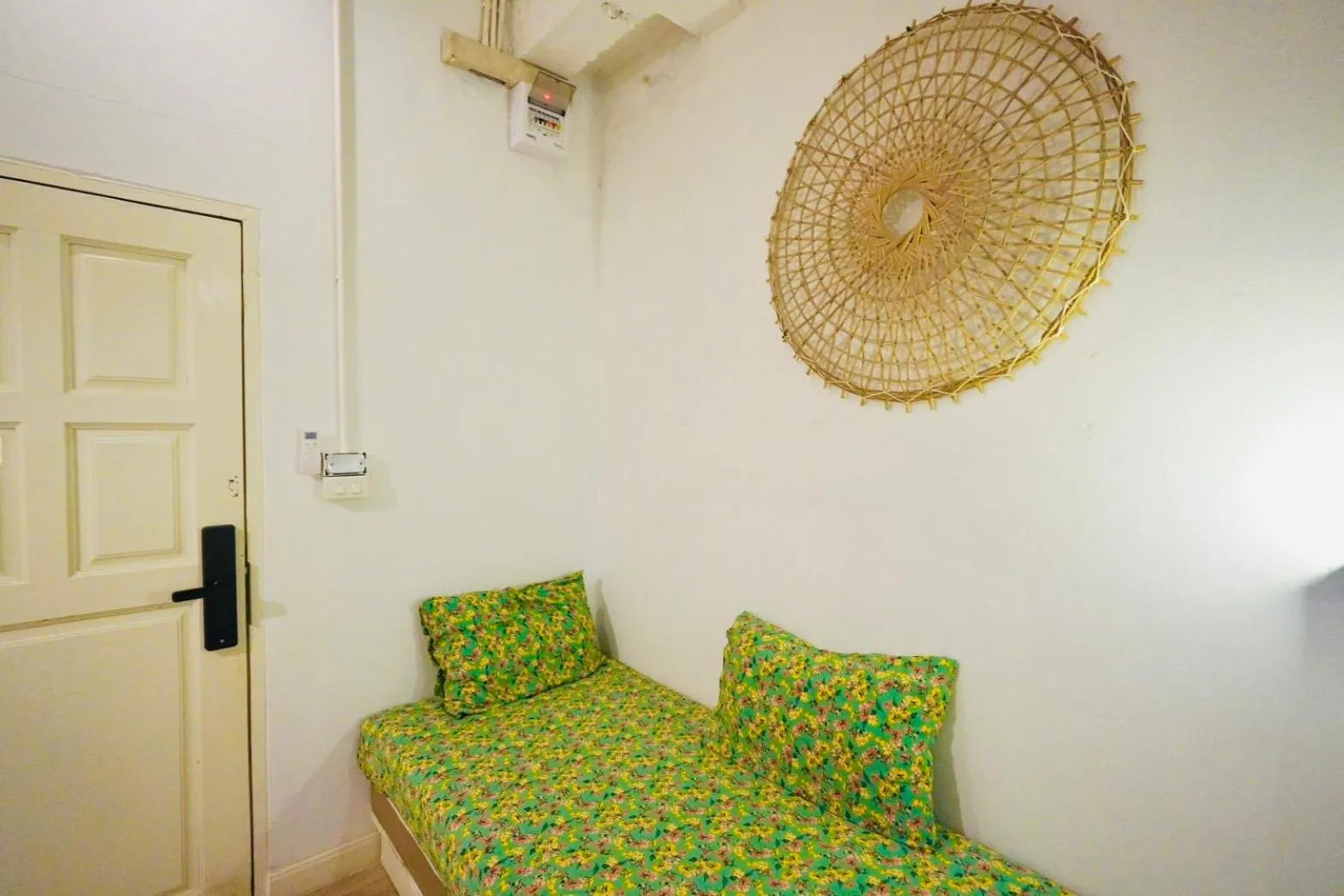 Bed in The Local Khaosan Bangkok Hotel