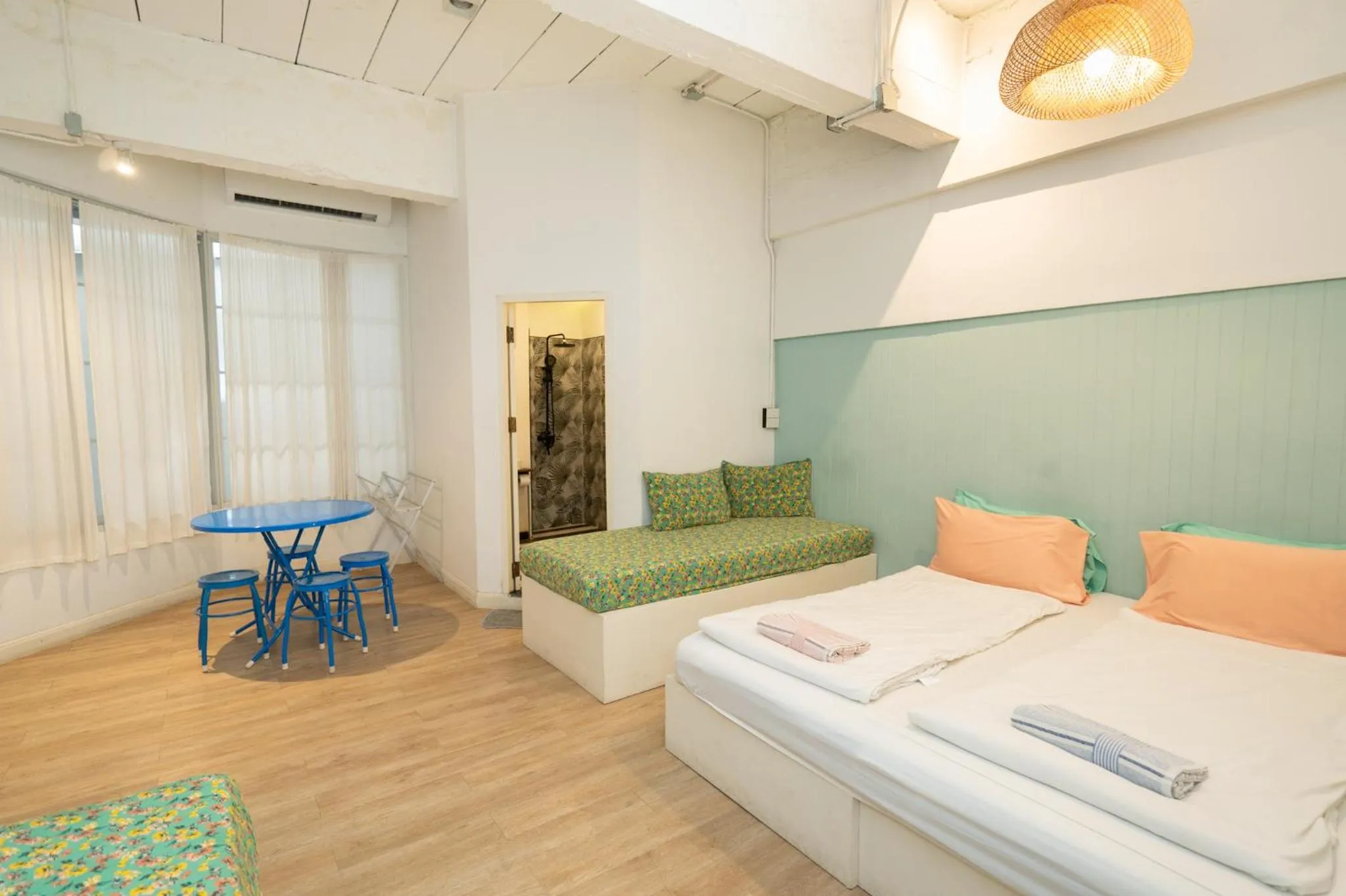 Bed in The Local Khaosan Bangkok Hotel