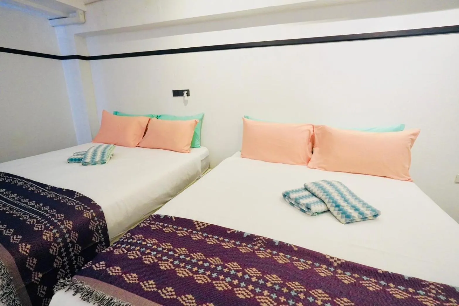 Bed in The Local Khaosan Bangkok Hotel