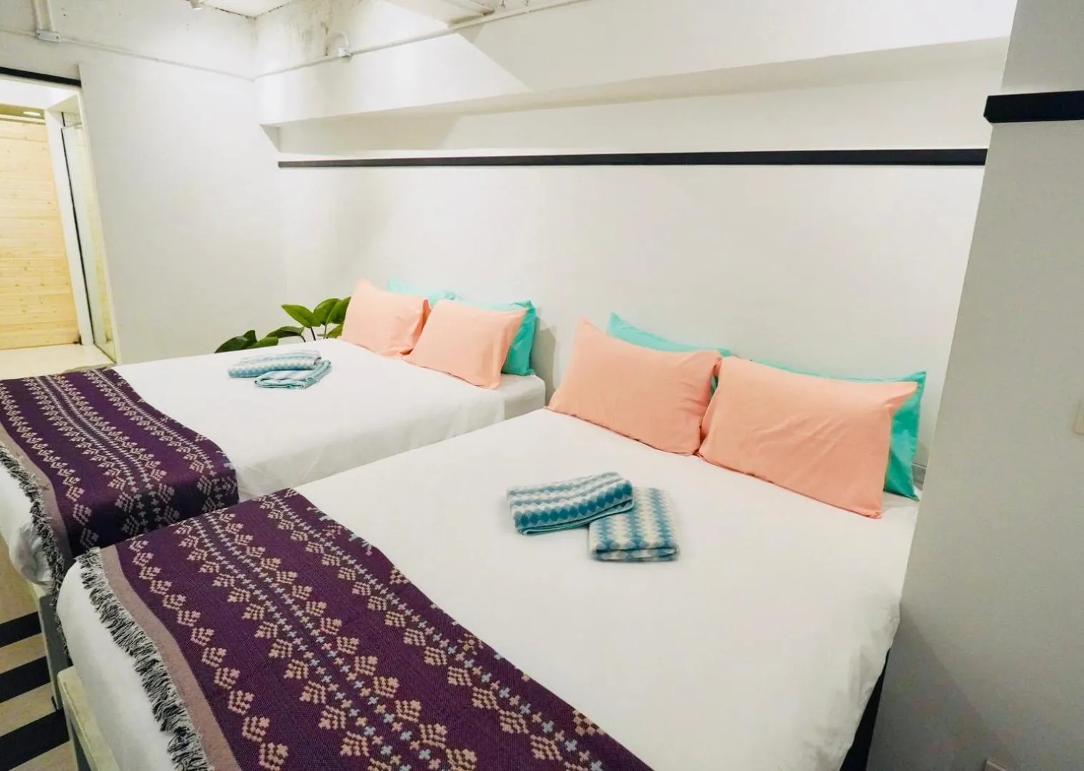 Bed in The Local Khaosan Bangkok Hotel