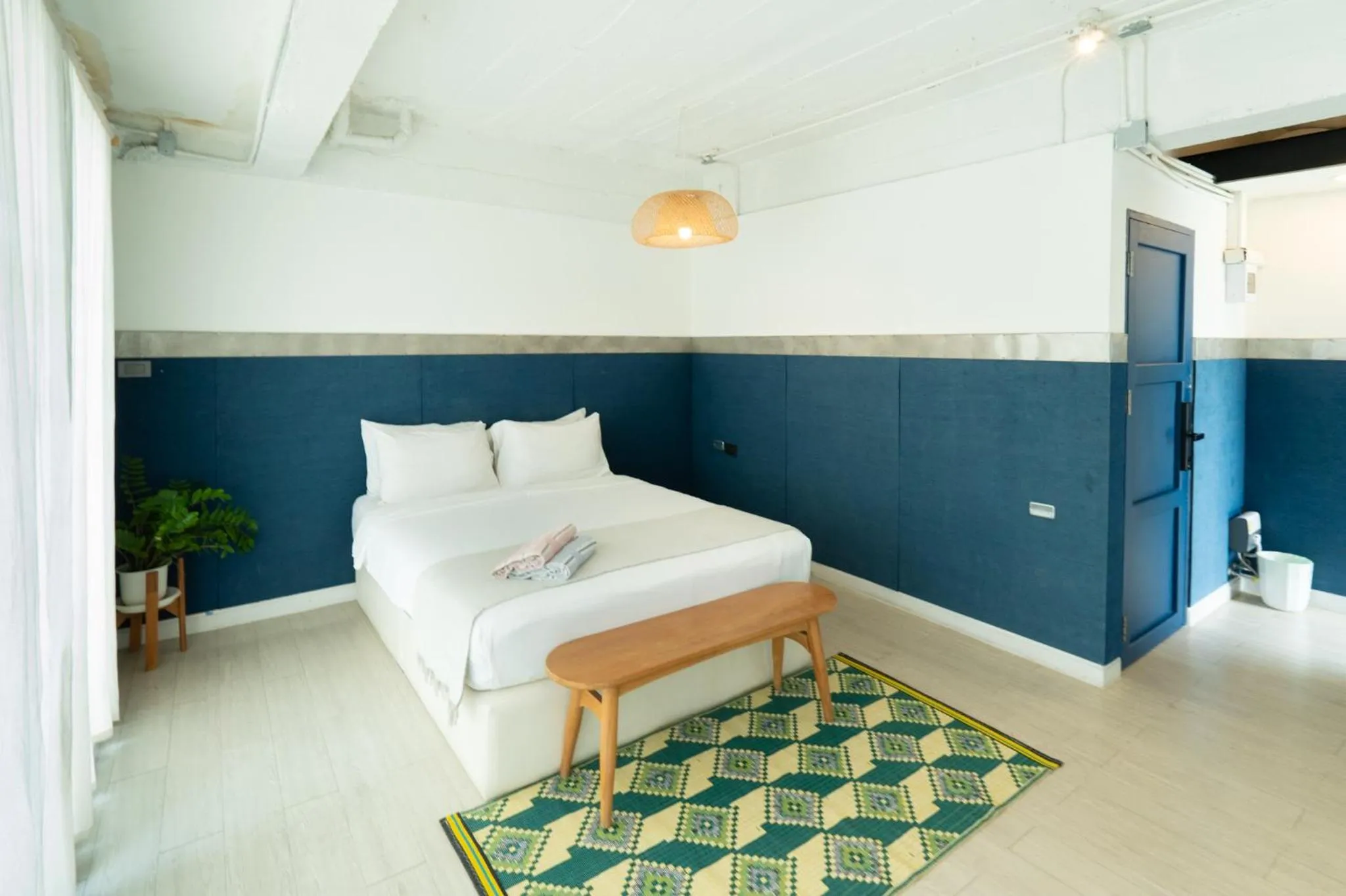 Bed in The Local Khaosan Bangkok Hotel