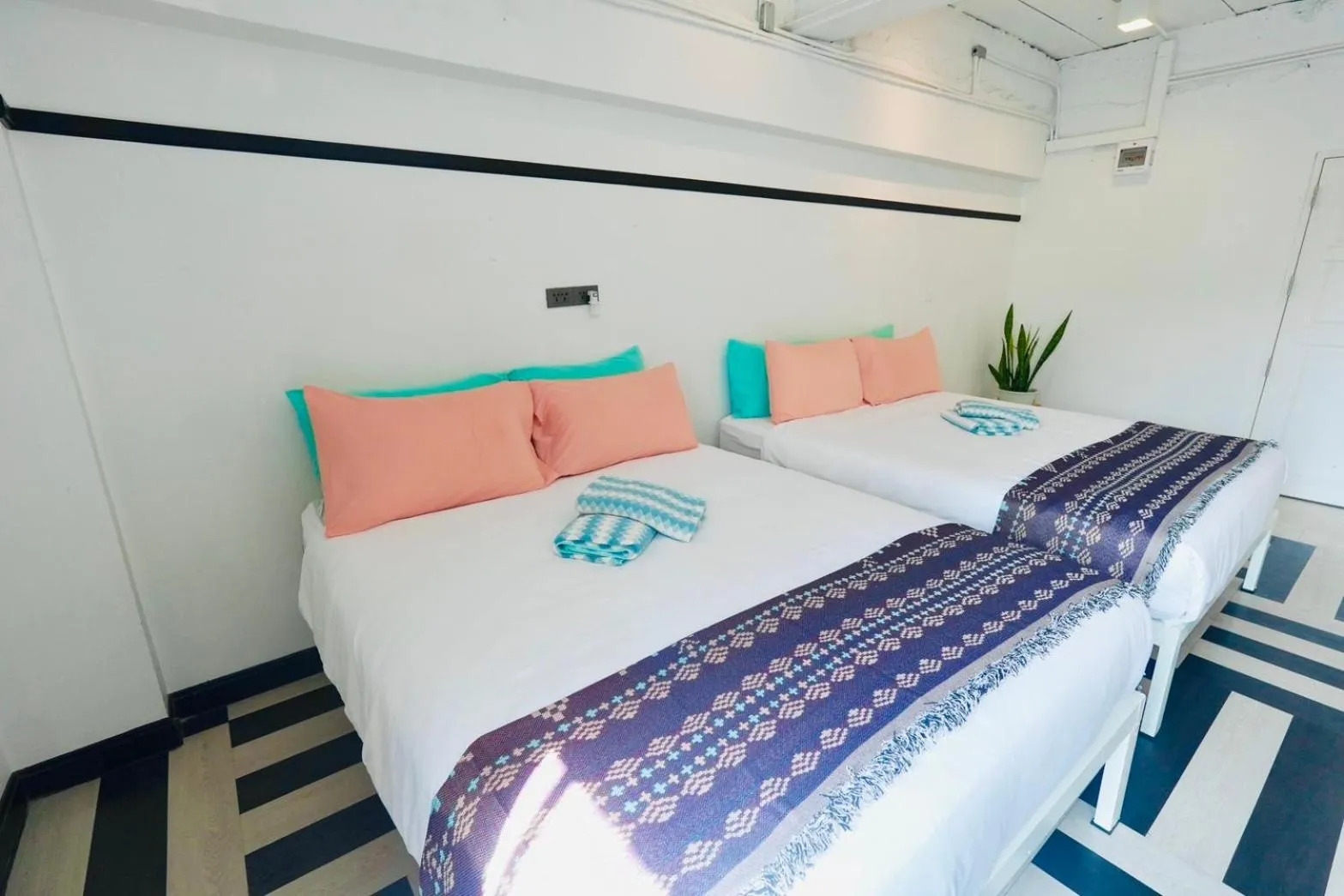 Bed in The Local Khaosan Bangkok Hotel