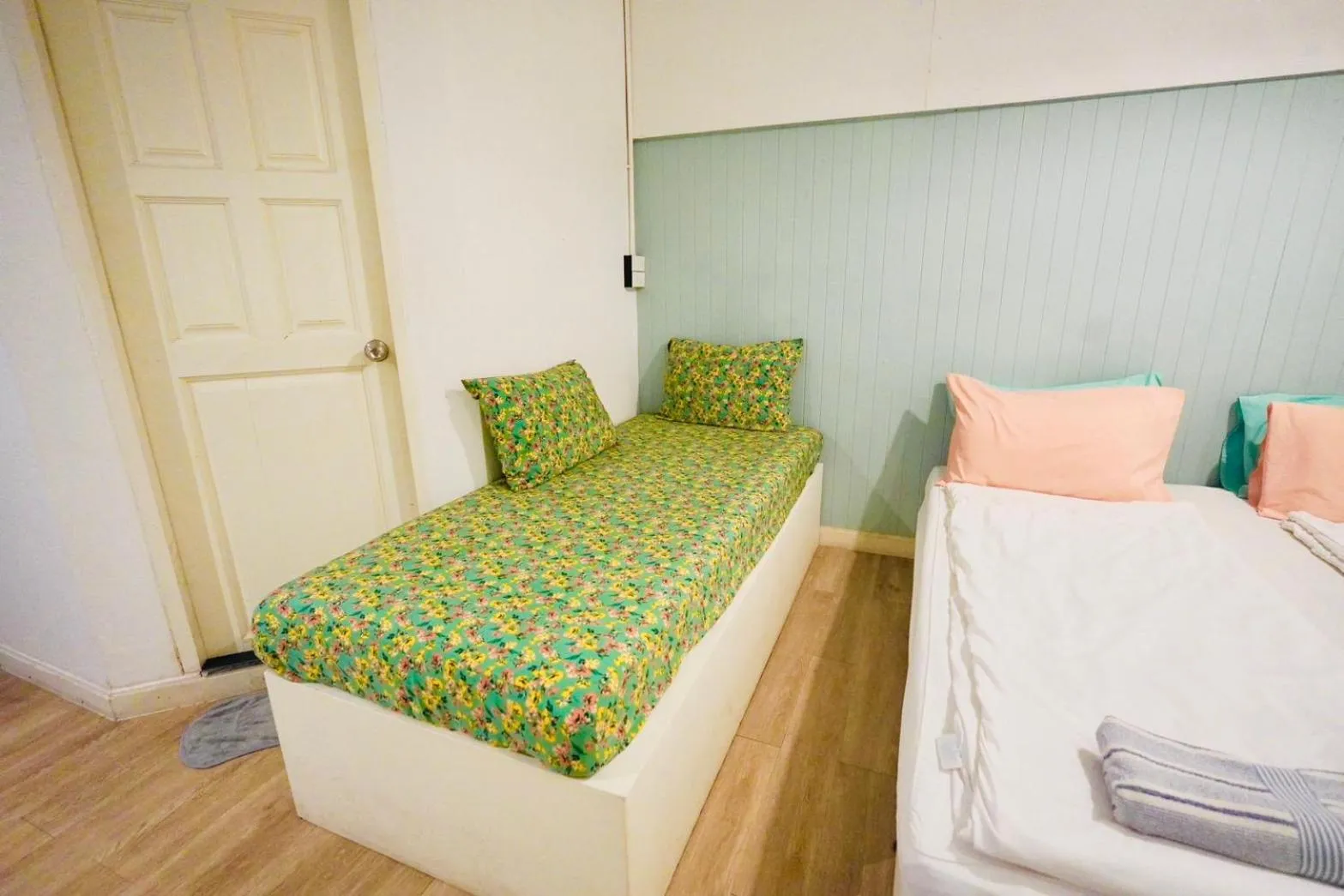 Bed in The Local Khaosan Bangkok Hotel