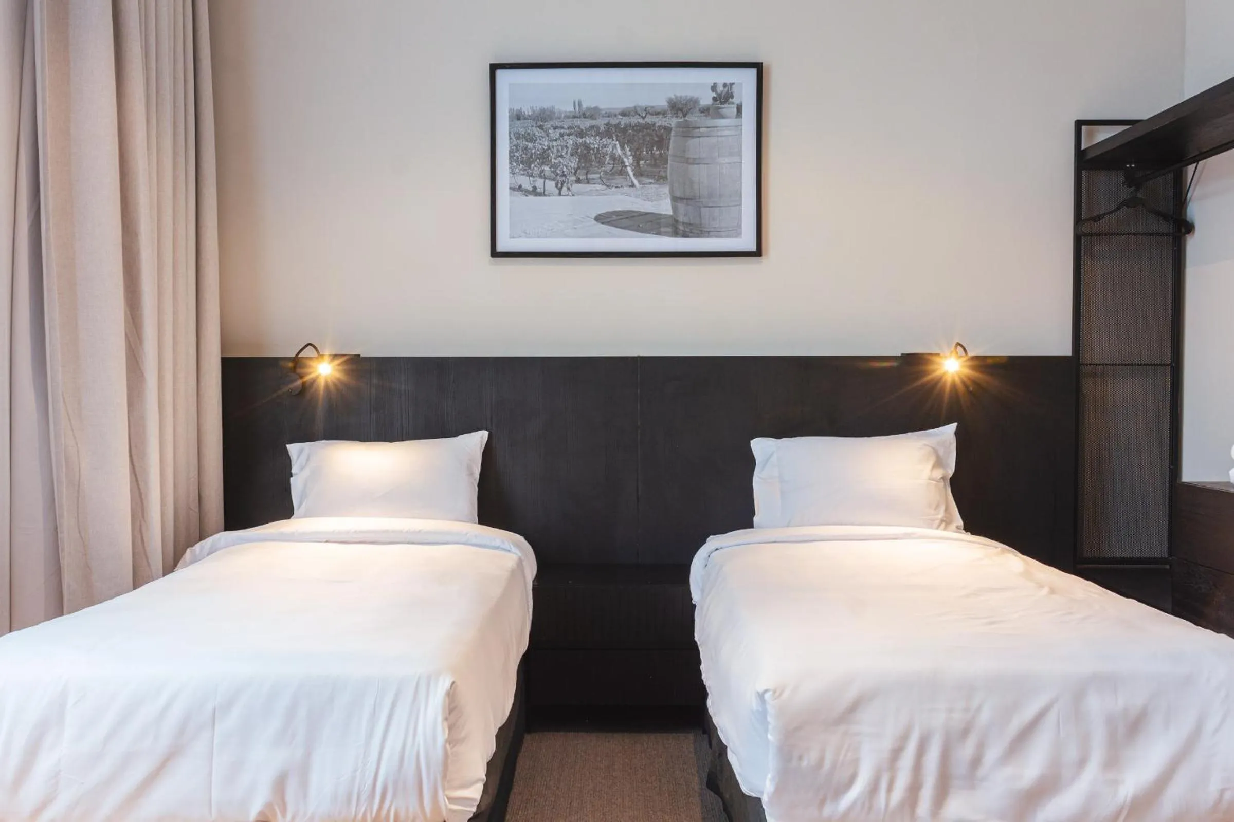 Bed in Main By Babel