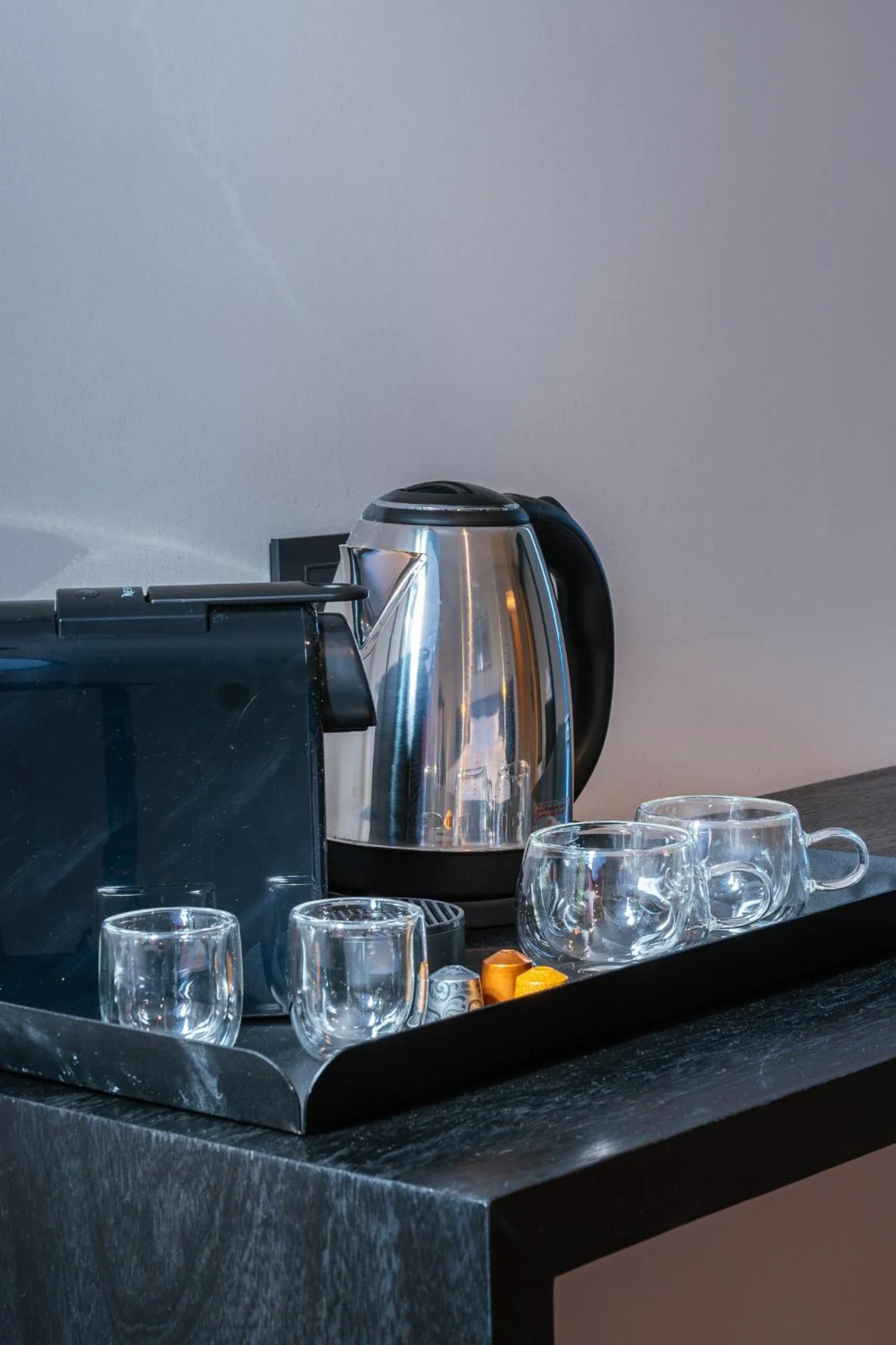 Coffee/tea facilities in Main By Babel