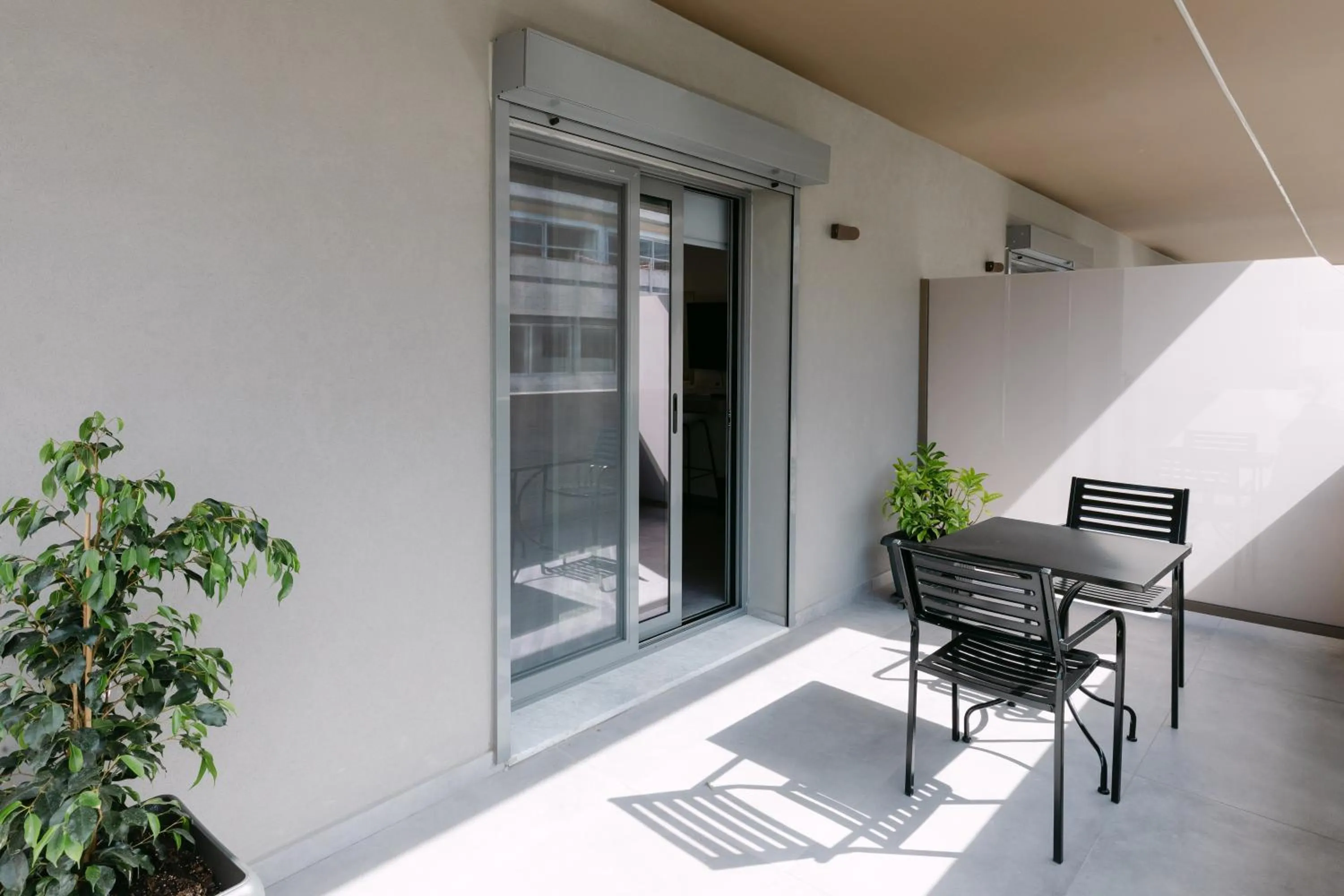 Balcony/Terrace in 11 Reasons Why Metaxourgeio