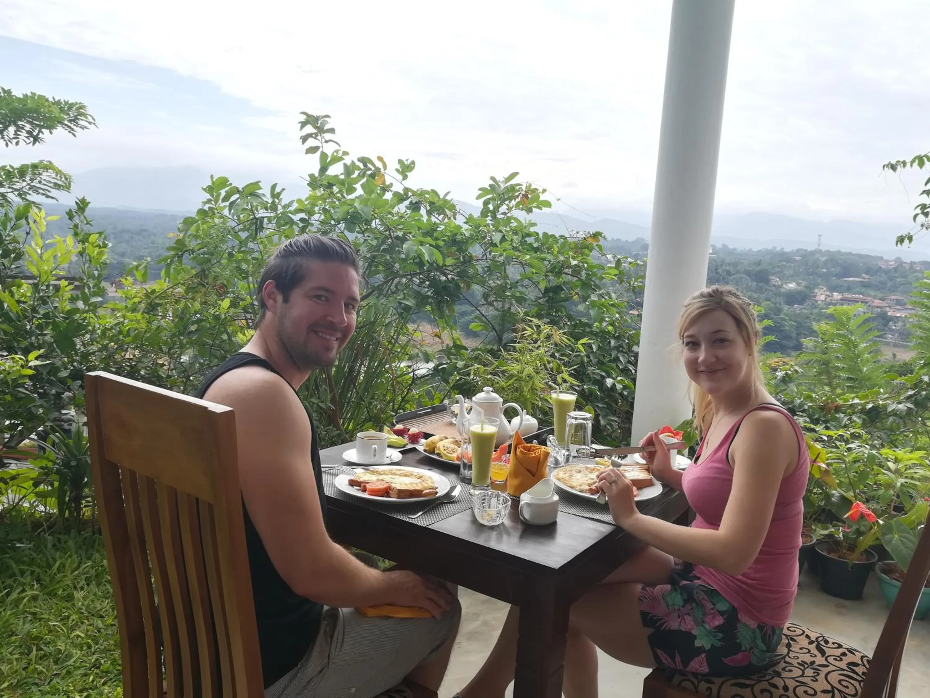 Restaurant/places to eat in Villa Arunalu Kandy