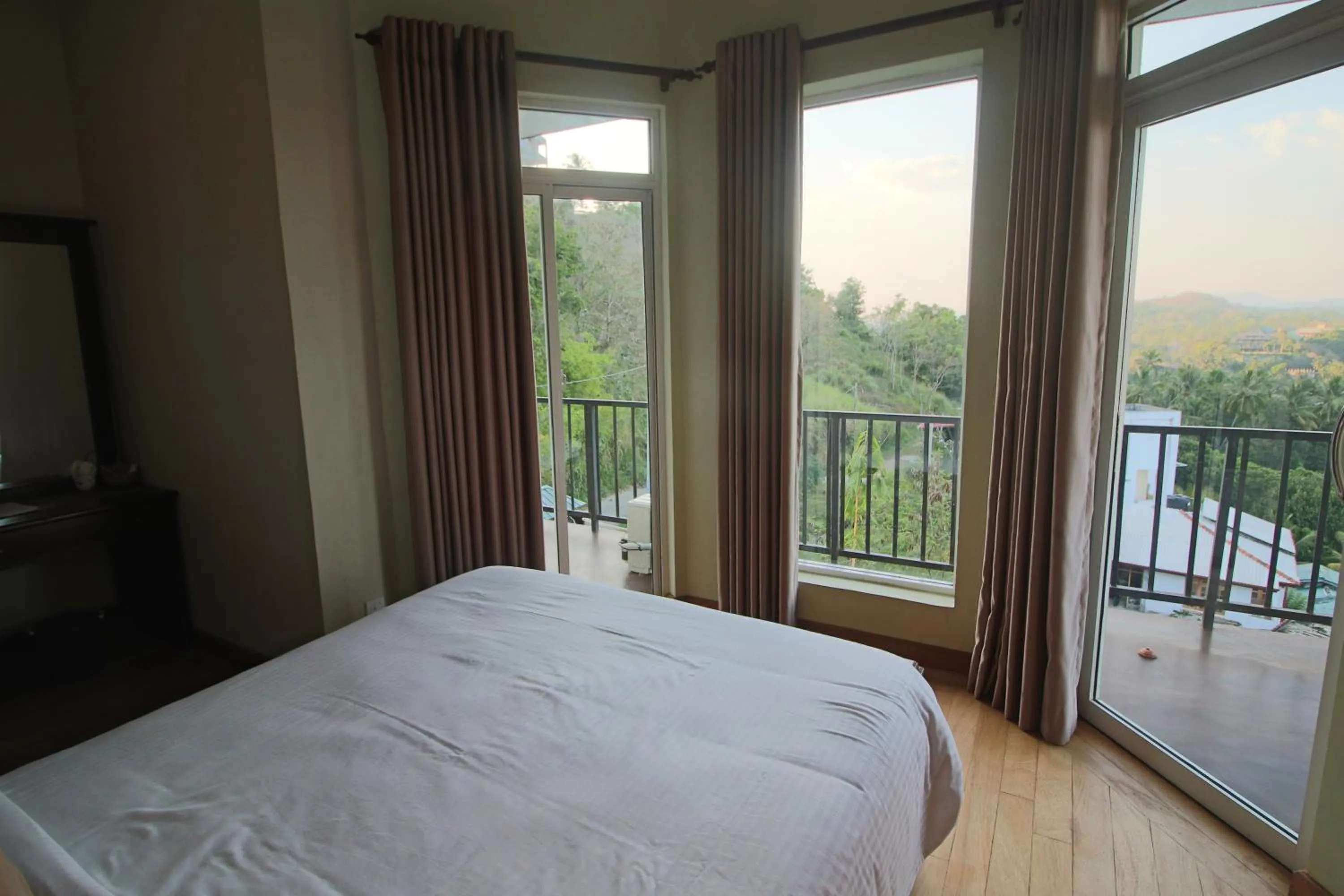 Bed in Villa Arunalu Kandy