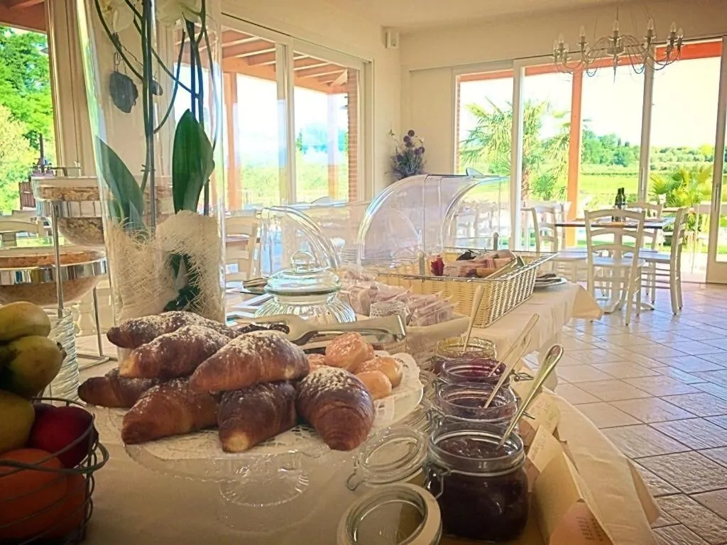 Restaurant/places to eat in Locanda Corte Montioni