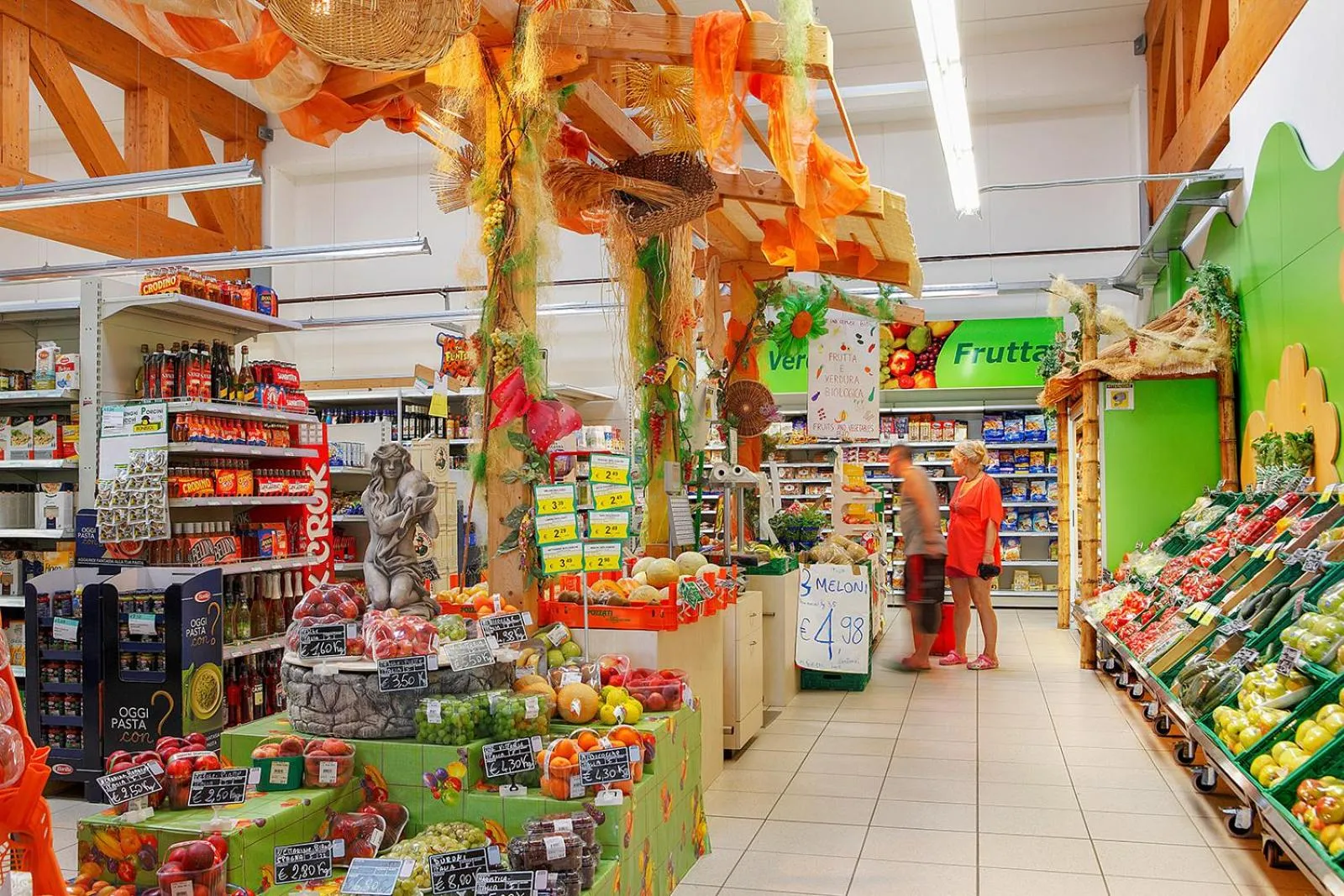 Supermarket/grocery shop in Portofelice Camping Village