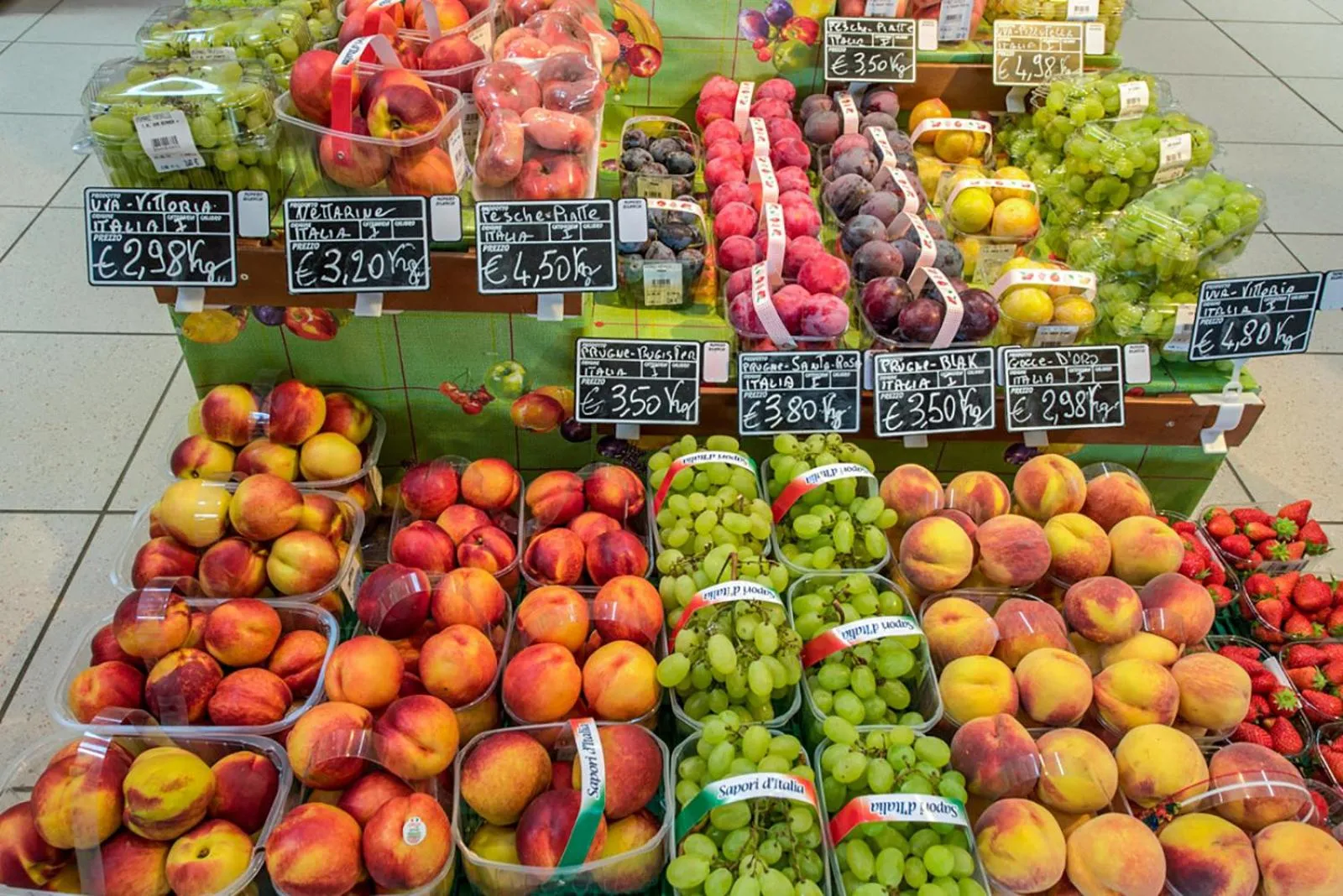 Supermarket/grocery shop in Portofelice Camping Village