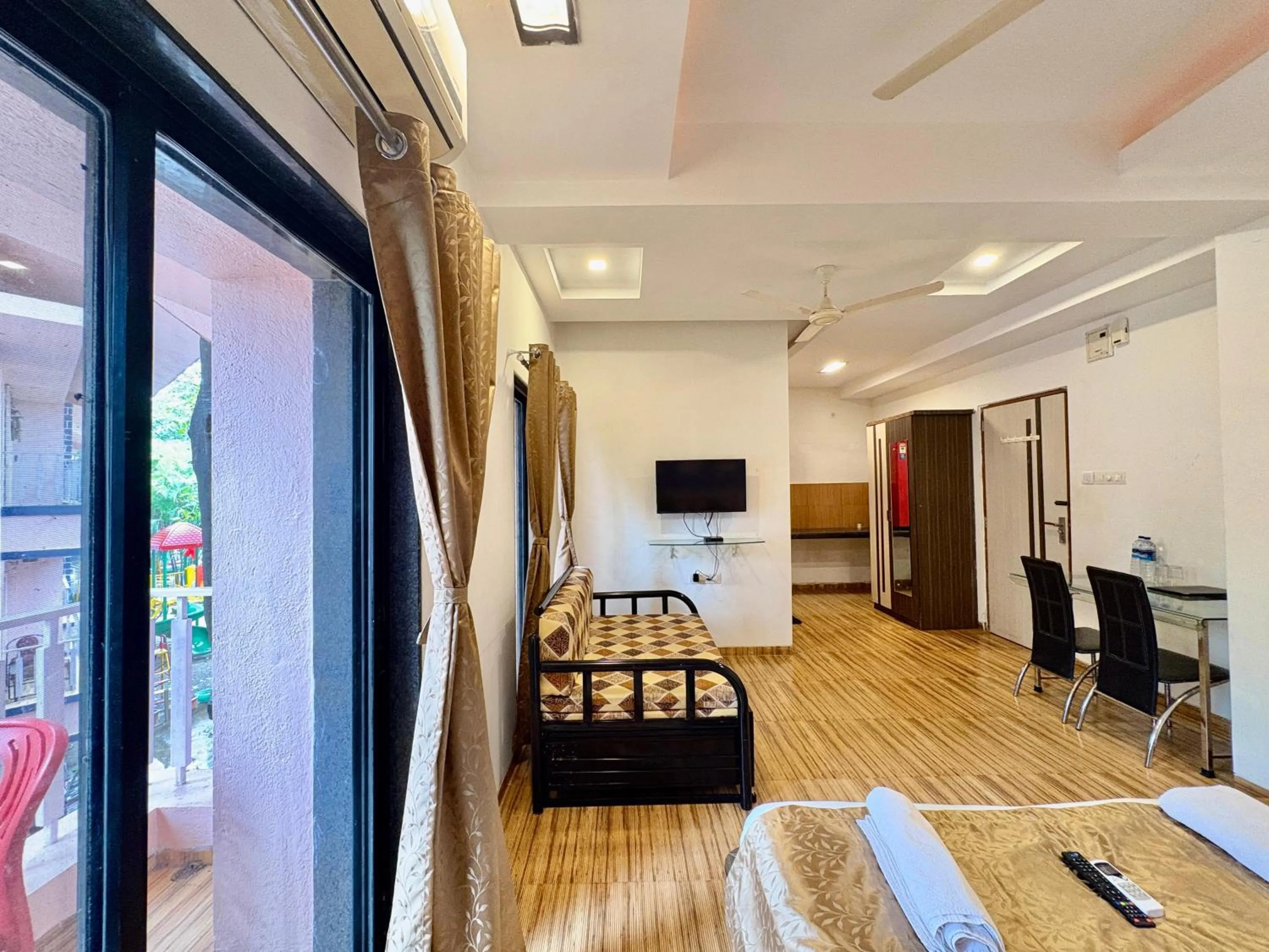 Bed in Le Tranquil Resort