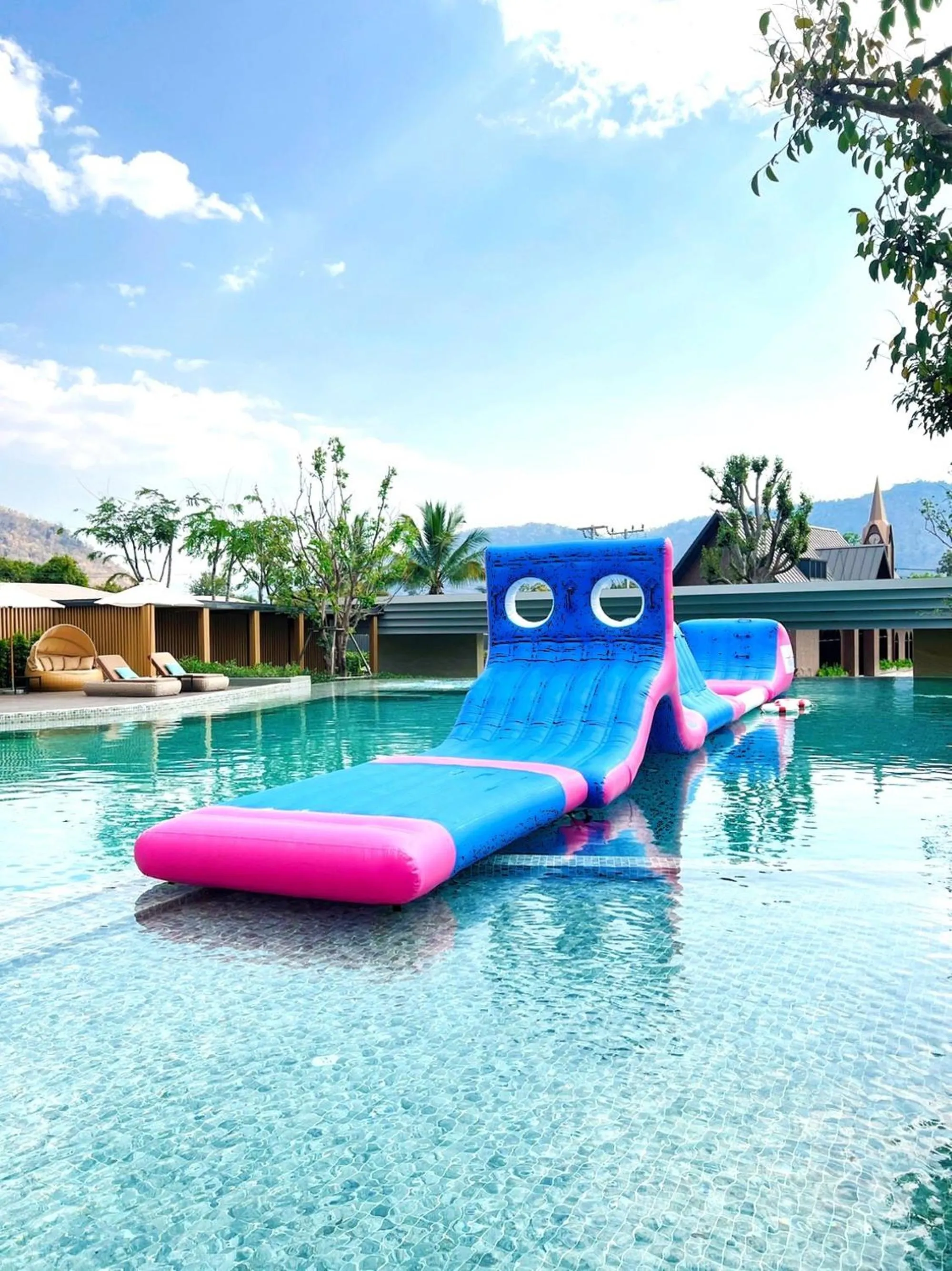 Swimming pool in Viewpoint Khaoyai Hotel