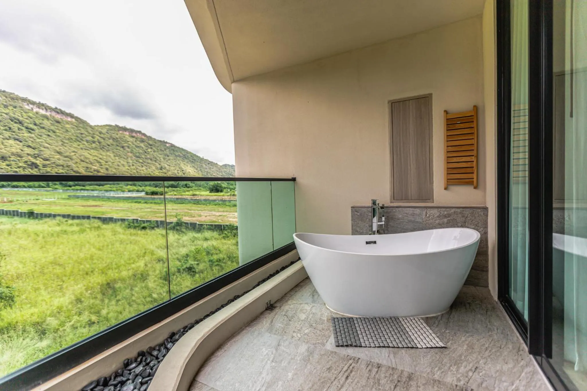 Bath in Viewpoint Khaoyai Hotel