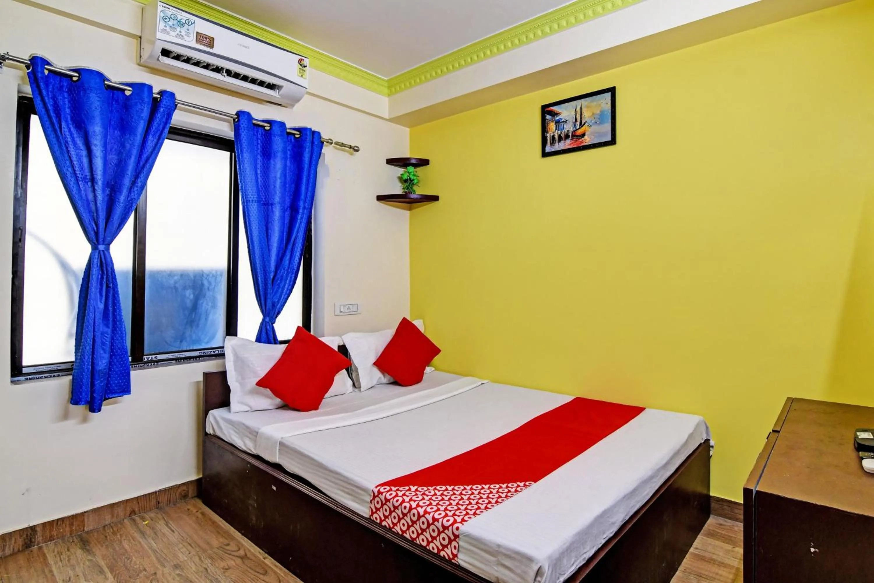 Bedroom in Hotel O Shree Near Akankha More