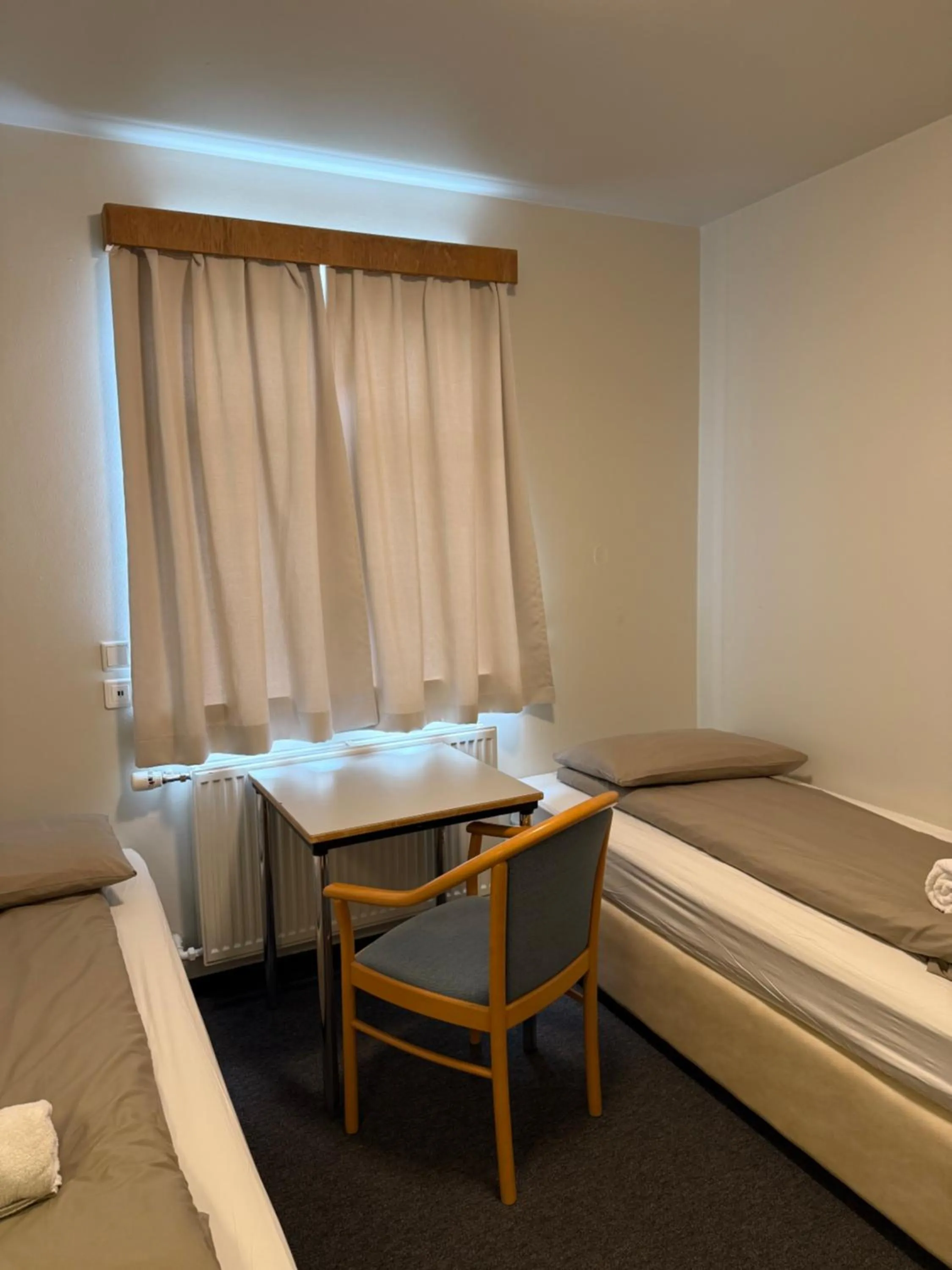 Bedroom, Bed in Skogar Hostel