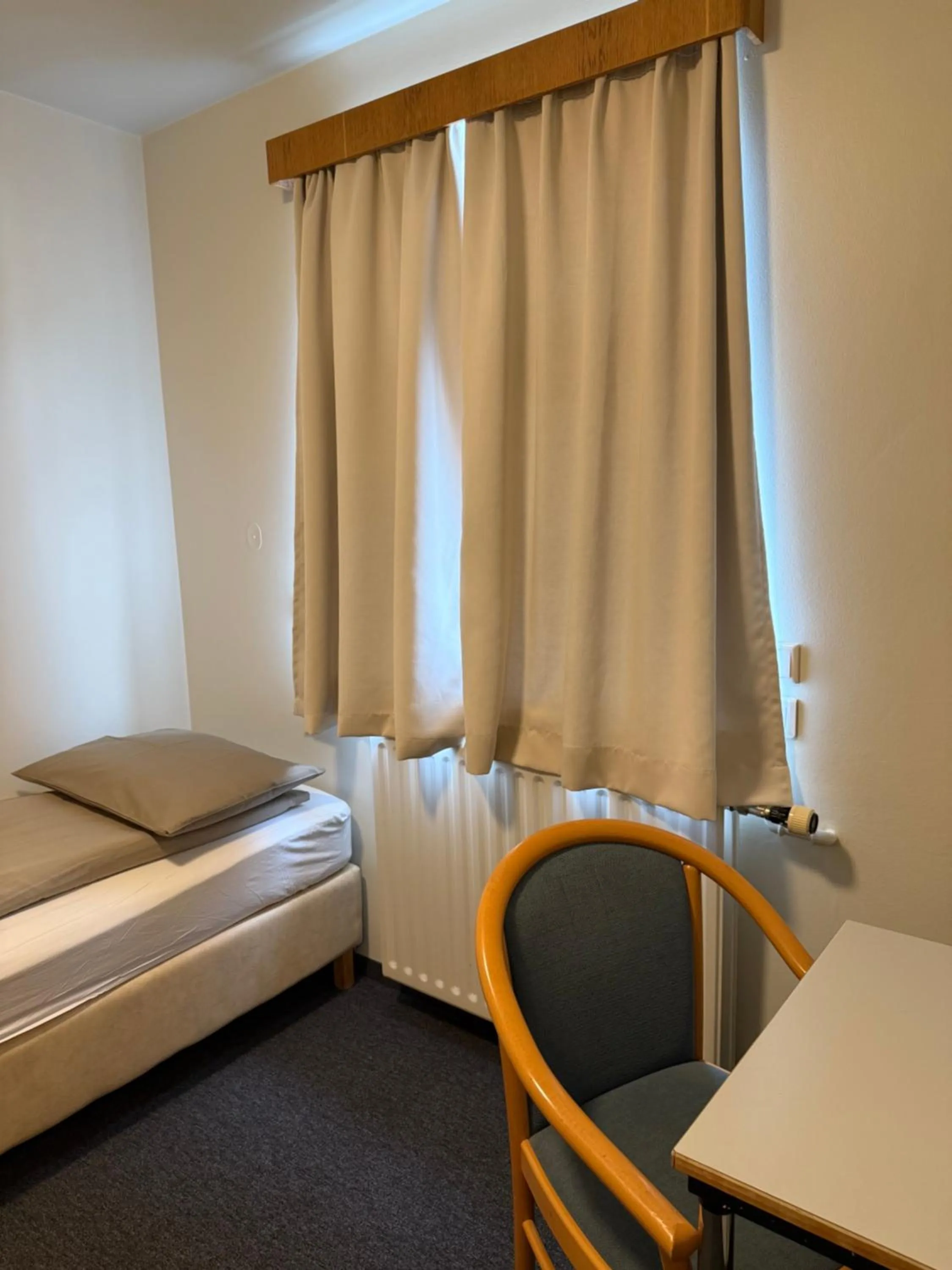 Bedroom, Bed in Skogar Hostel