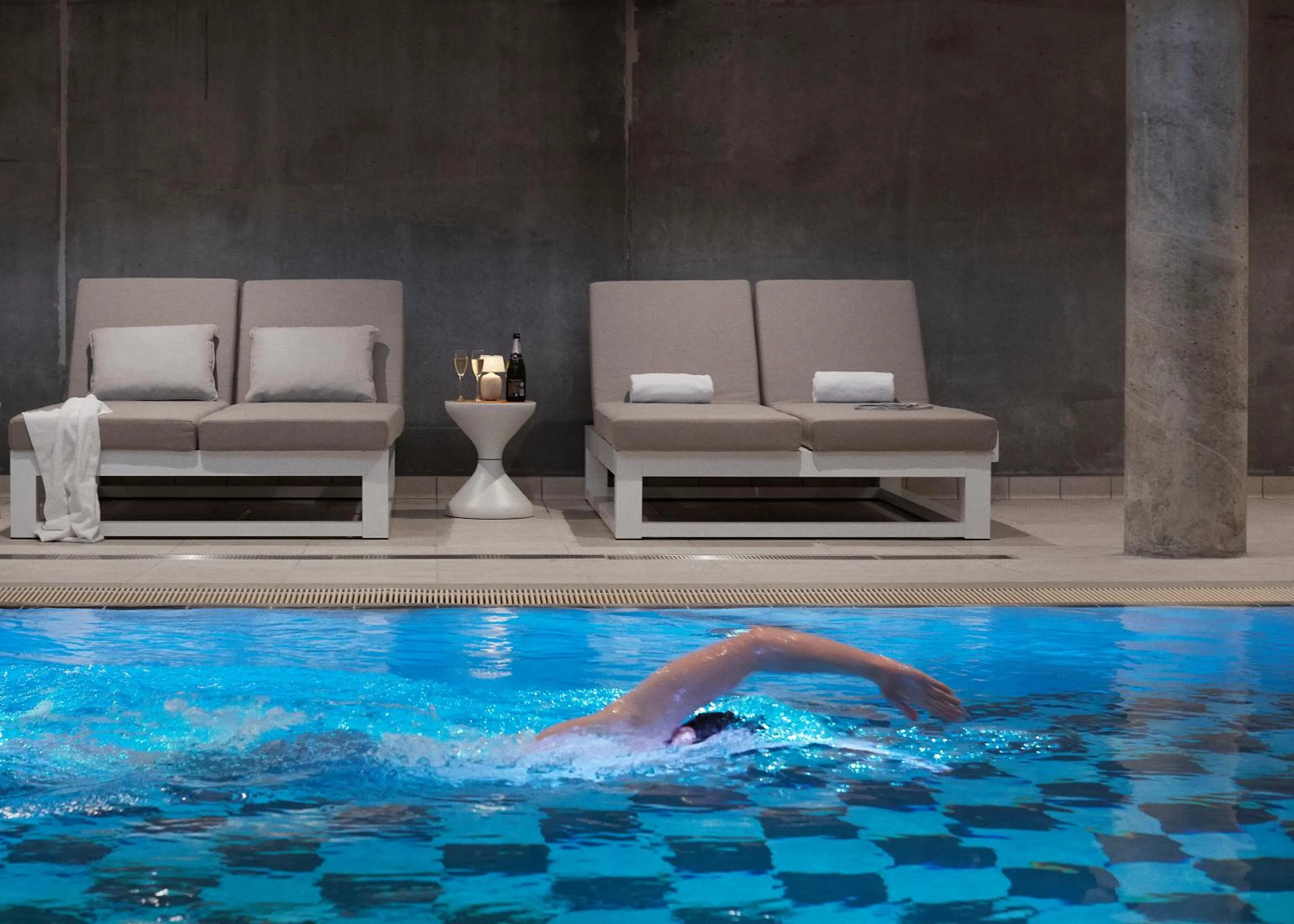 Spa and wellness centre/facilities in Hôtel de Ville