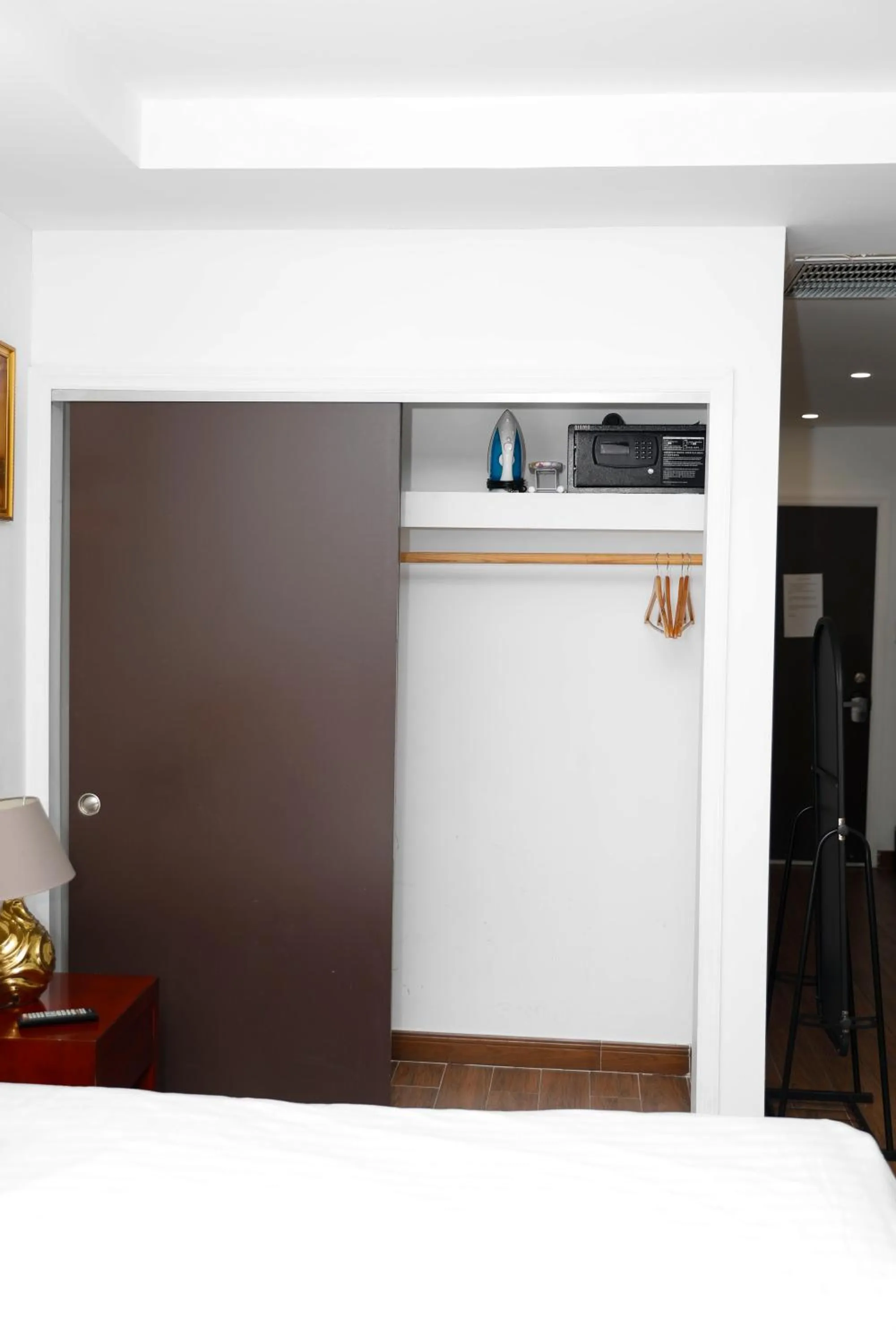 Kings Pavilion Suites Hotel