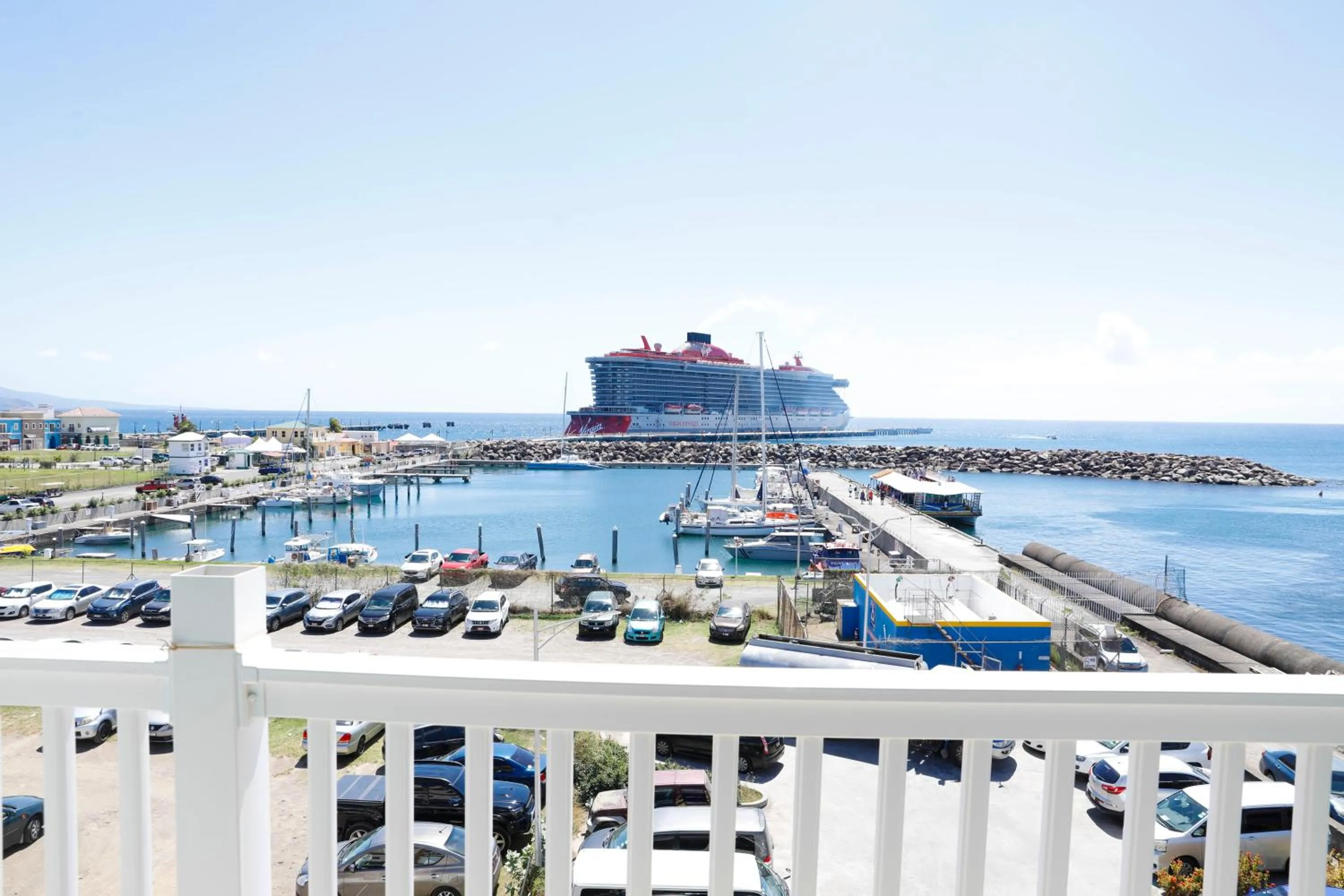 Kings Pavilion Suites Hotel