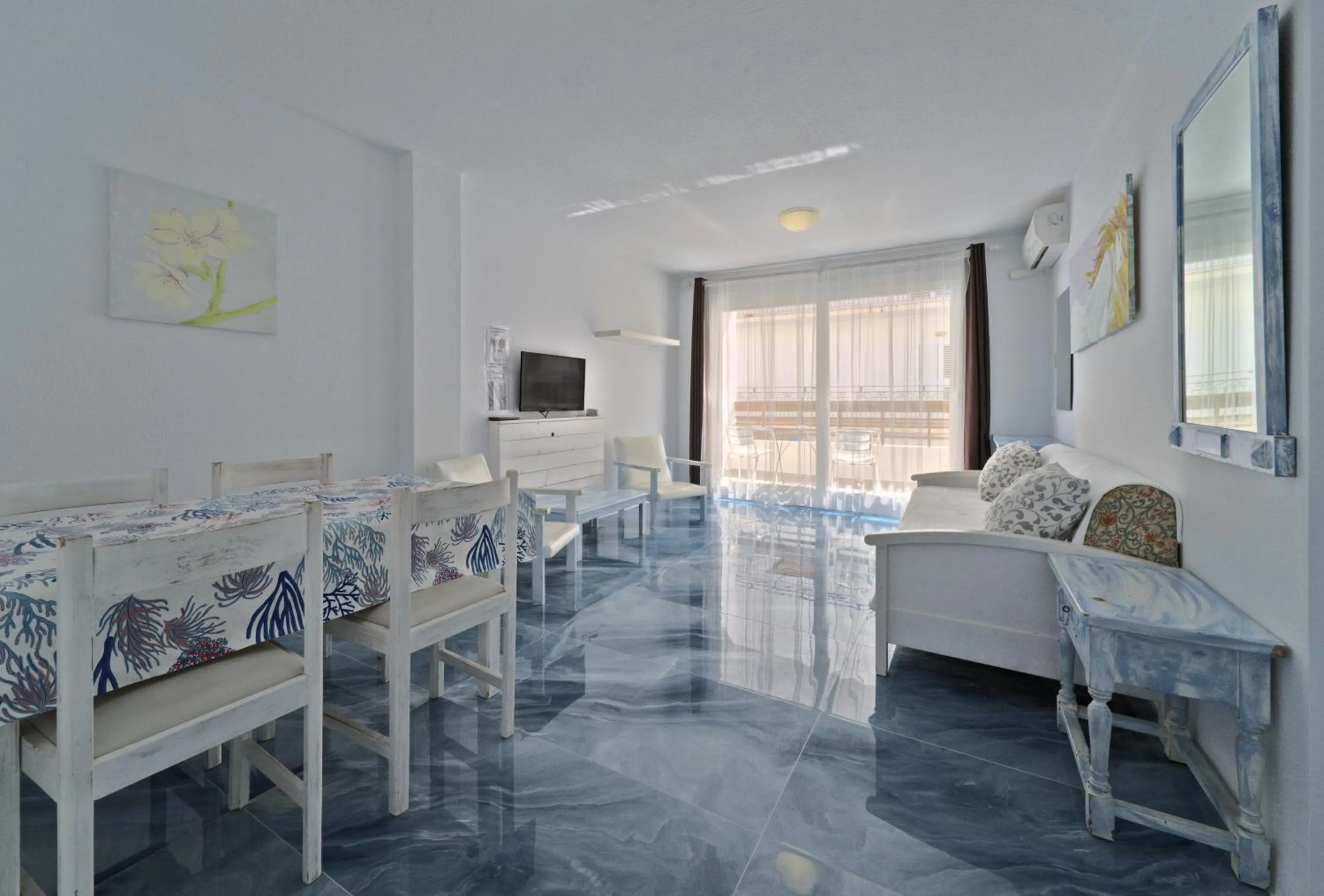 Living room in All Suite Ibiza Aparthotel