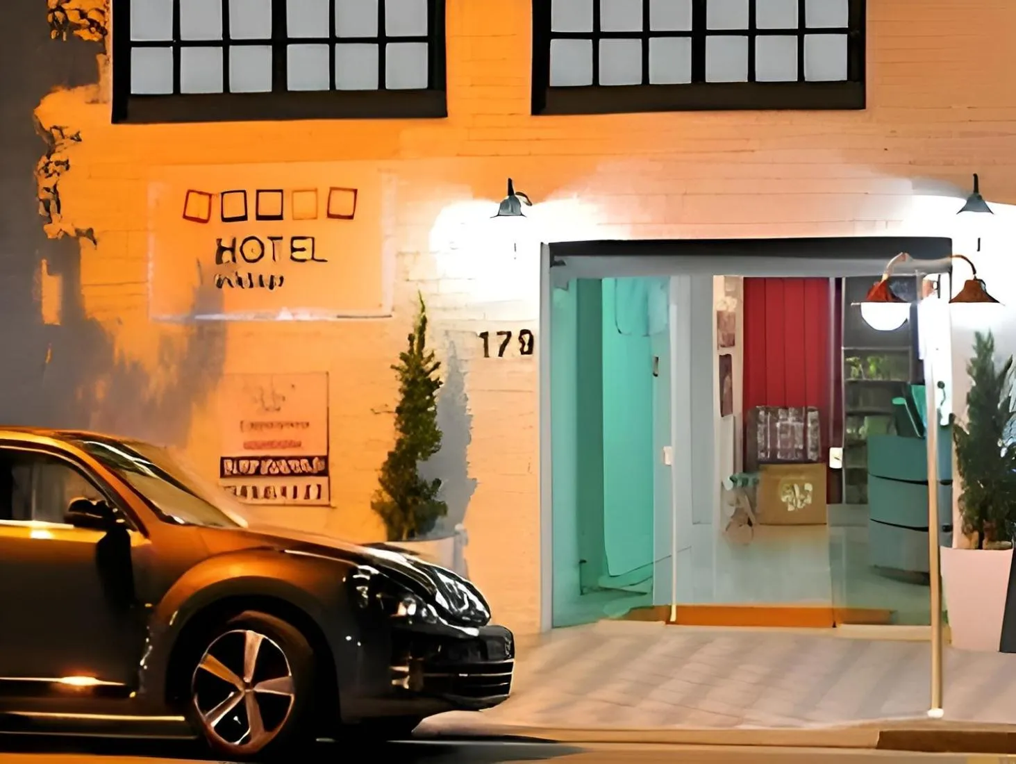 Facade/entrance in Hotel Vintage SP