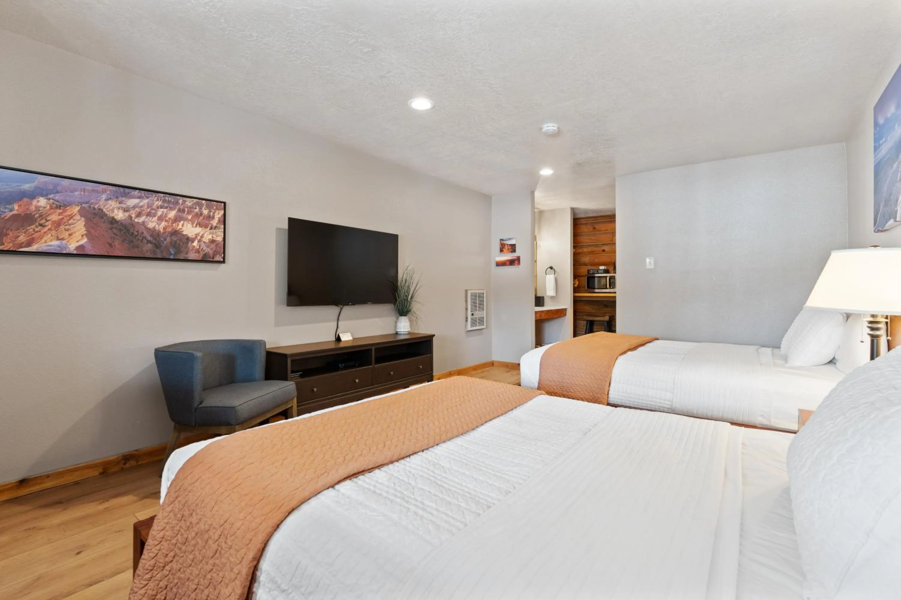 Bed in Duck Creek Village Inn