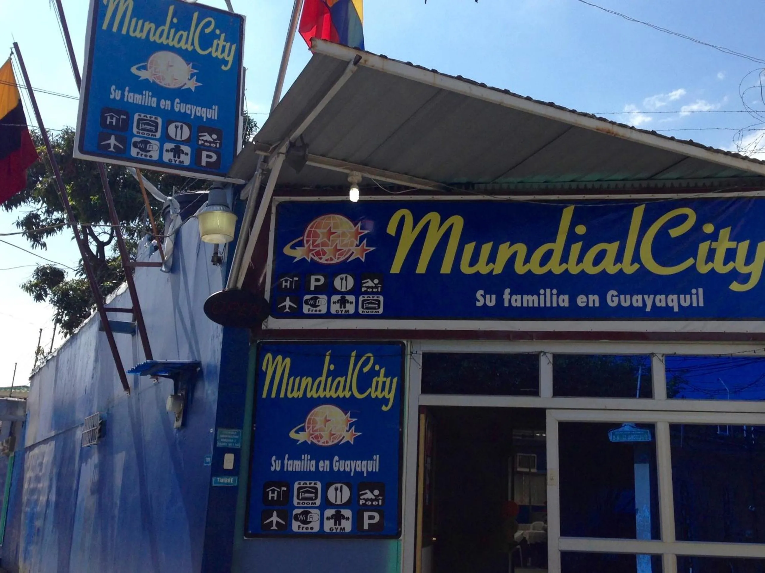 Facade/entrance in Hotel MundialCity