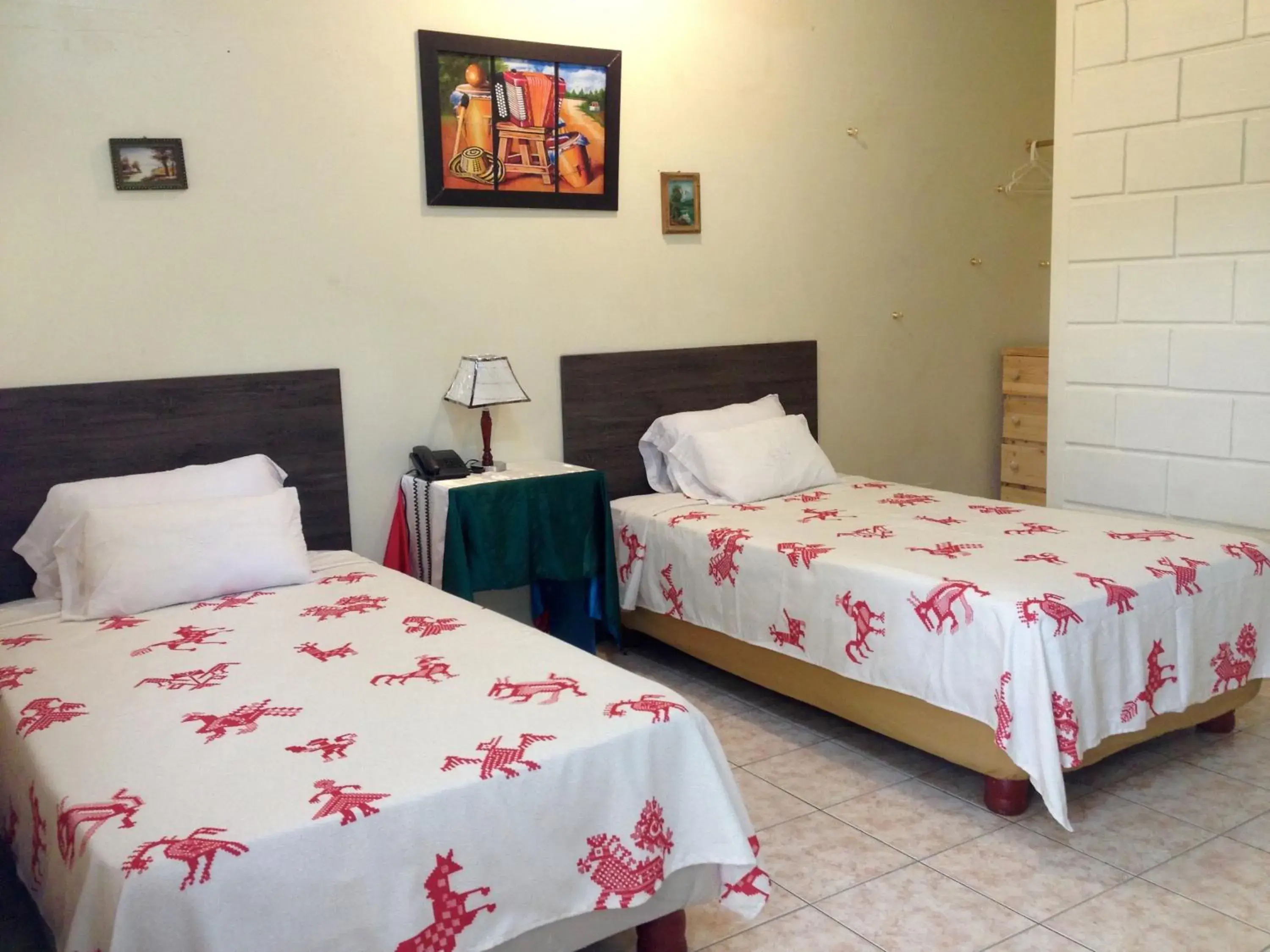 Twin Room in Hotel MundialCity Twin Room in Hotel MundialCity